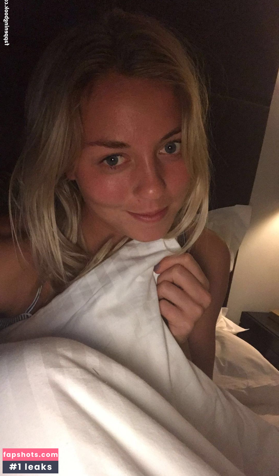 Carina Witthoeft gallery photo #8