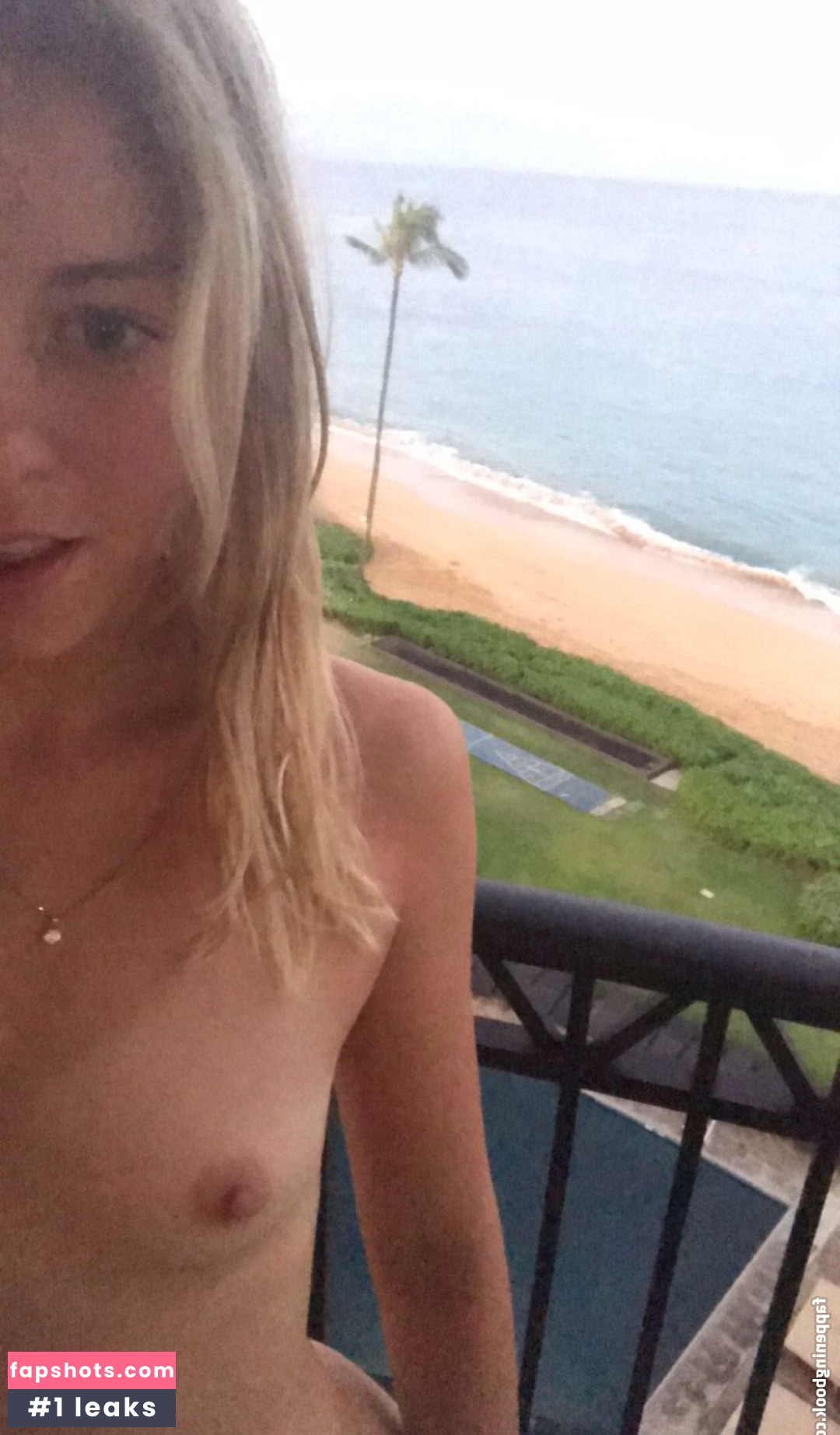 Carina Witthoeft gallery photo #78