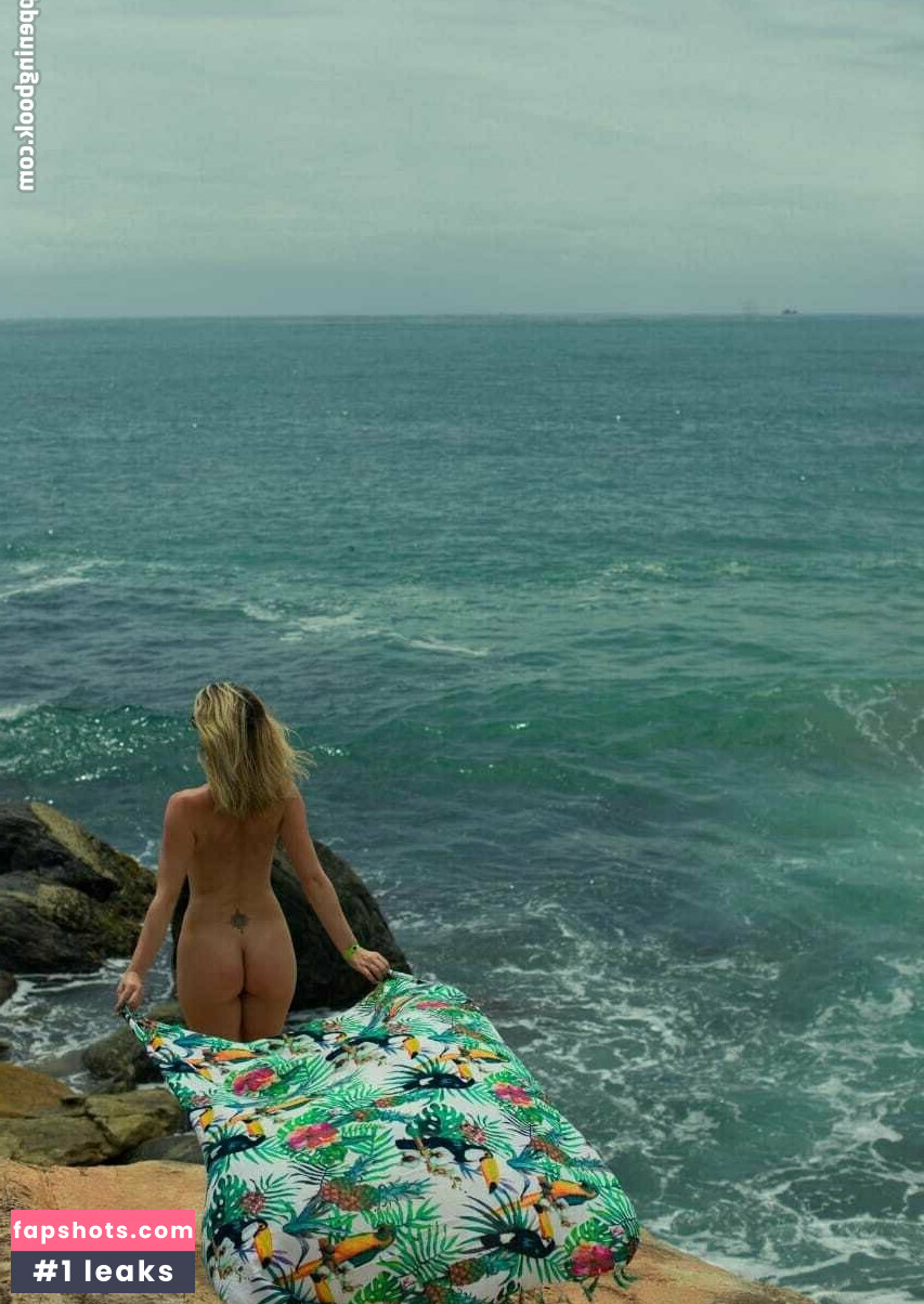 carinamoreschi gallery photo #3