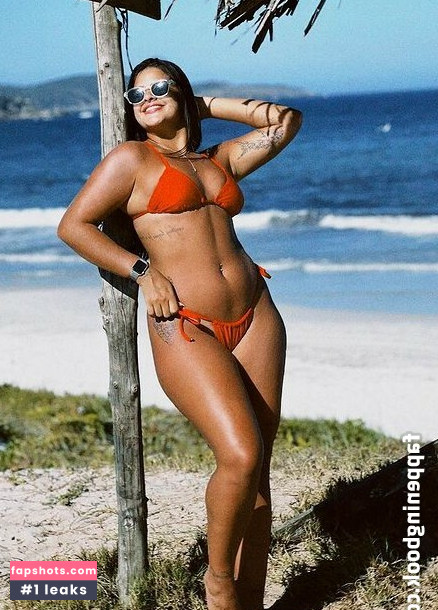 Carine Malheiros gallery photo #17