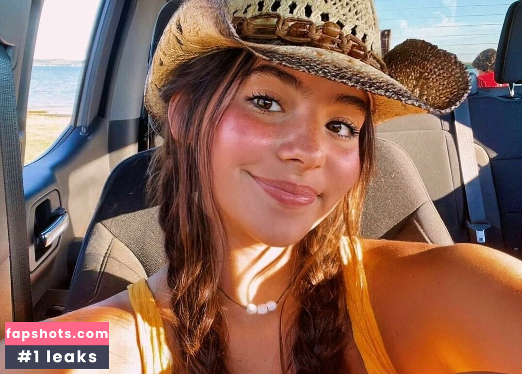 CarissaSigmann gallery photo #17