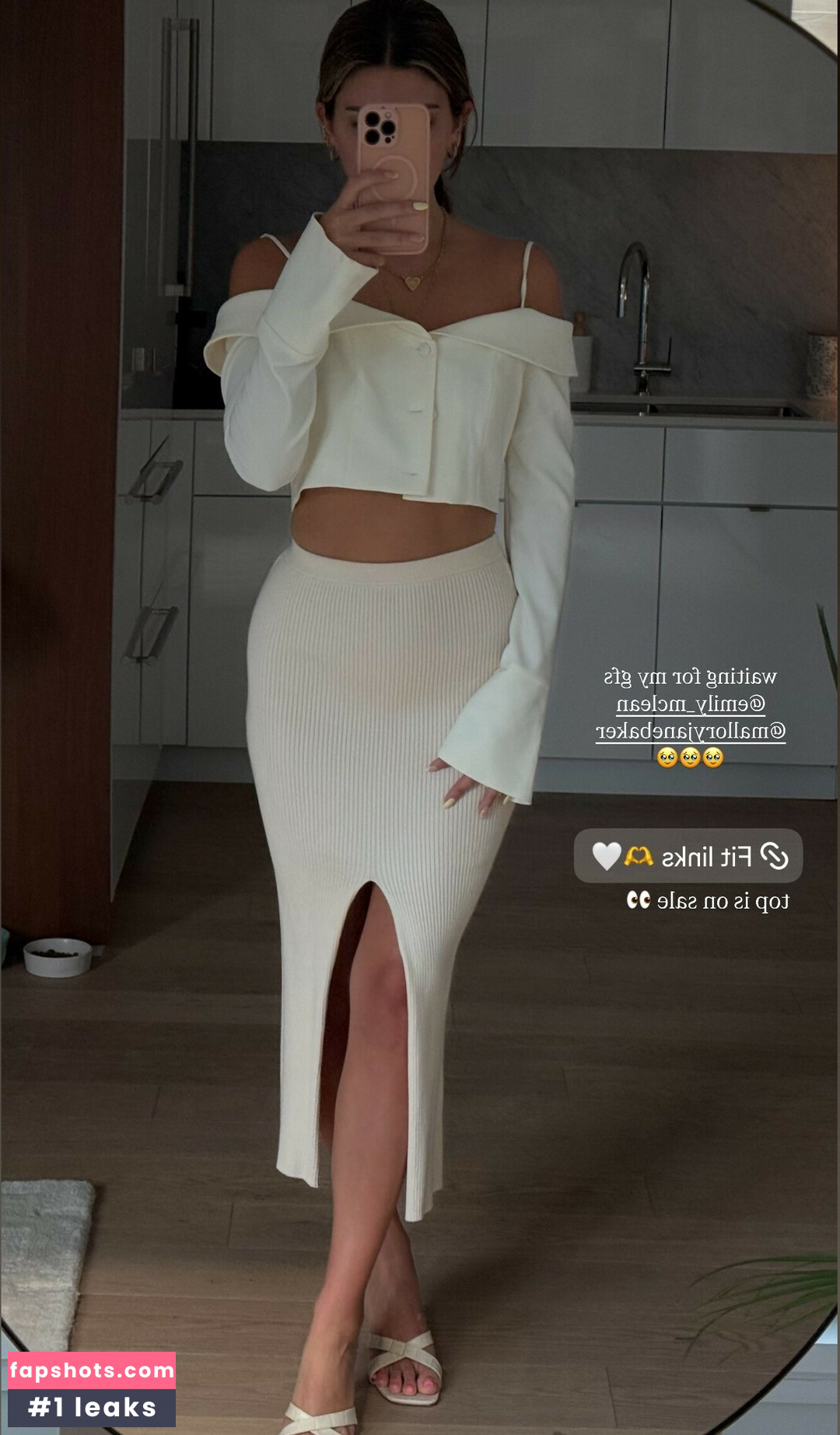 Carla Bezanson gallery photo #16