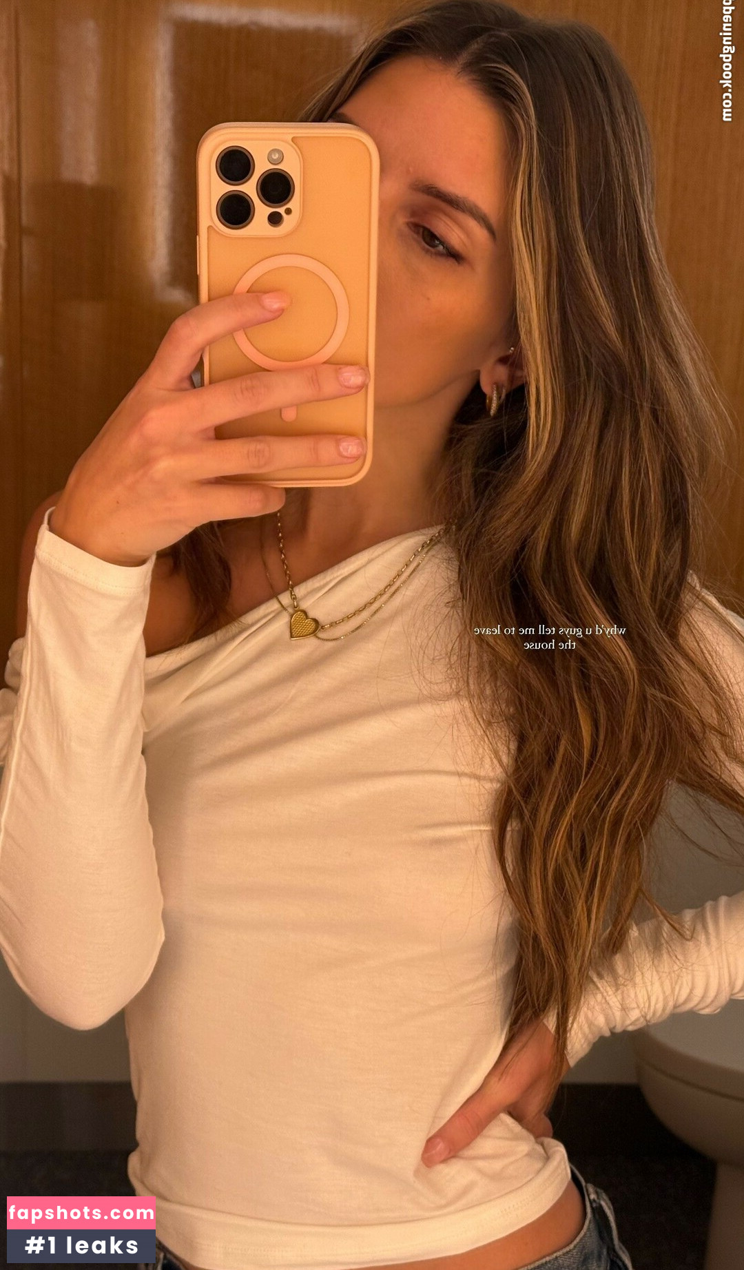 Carla Bezanson gallery photo #24