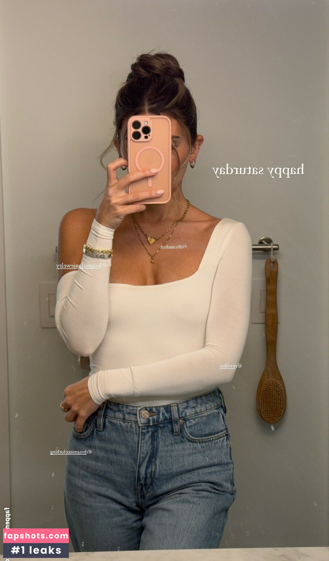 Carla Bezanson gallery photo #26