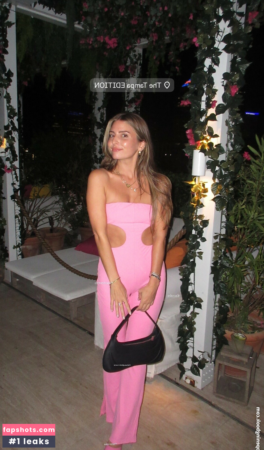 Carla Bezanson gallery photo #32