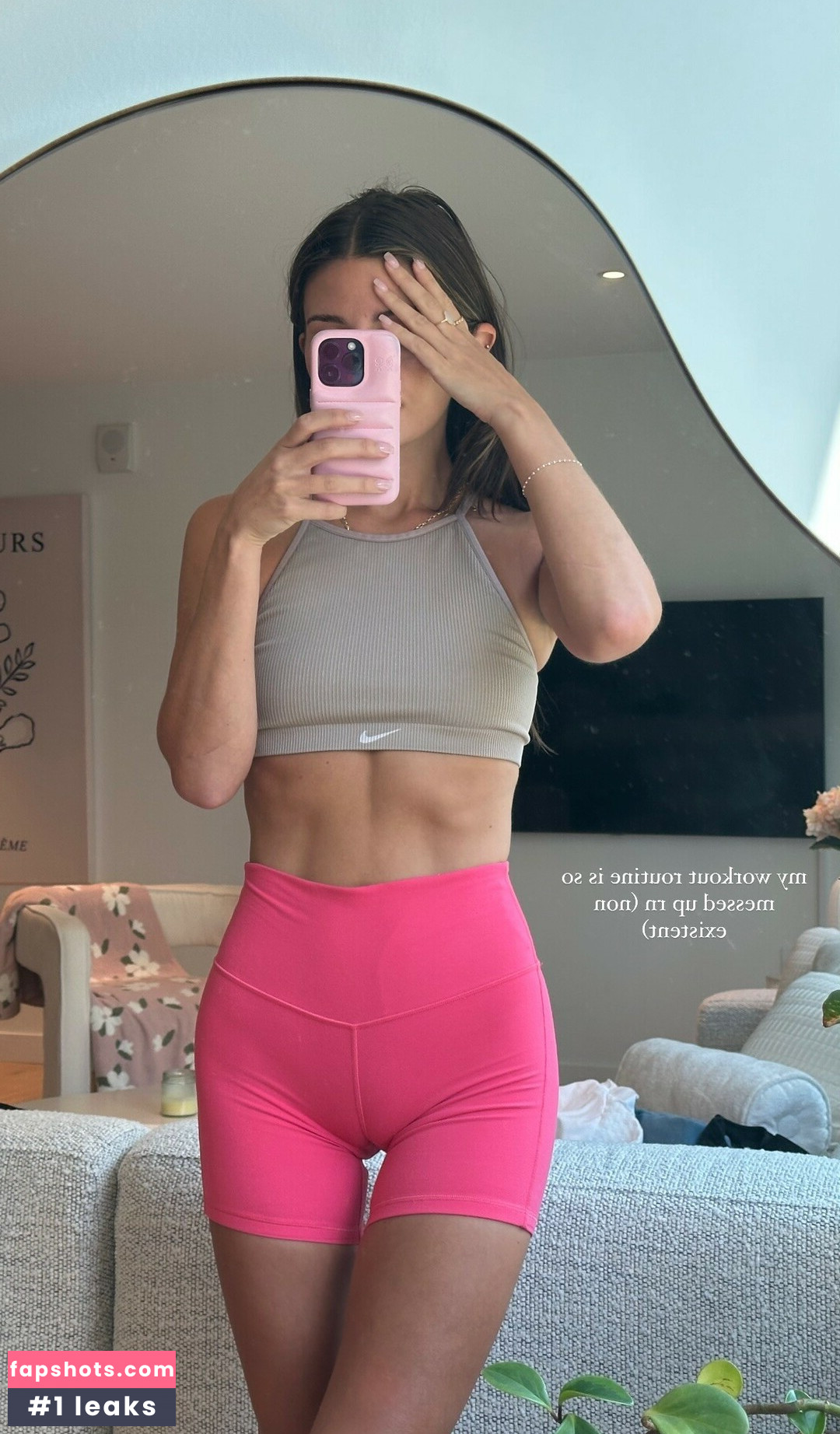 Carla Bezanson gallery photo #49