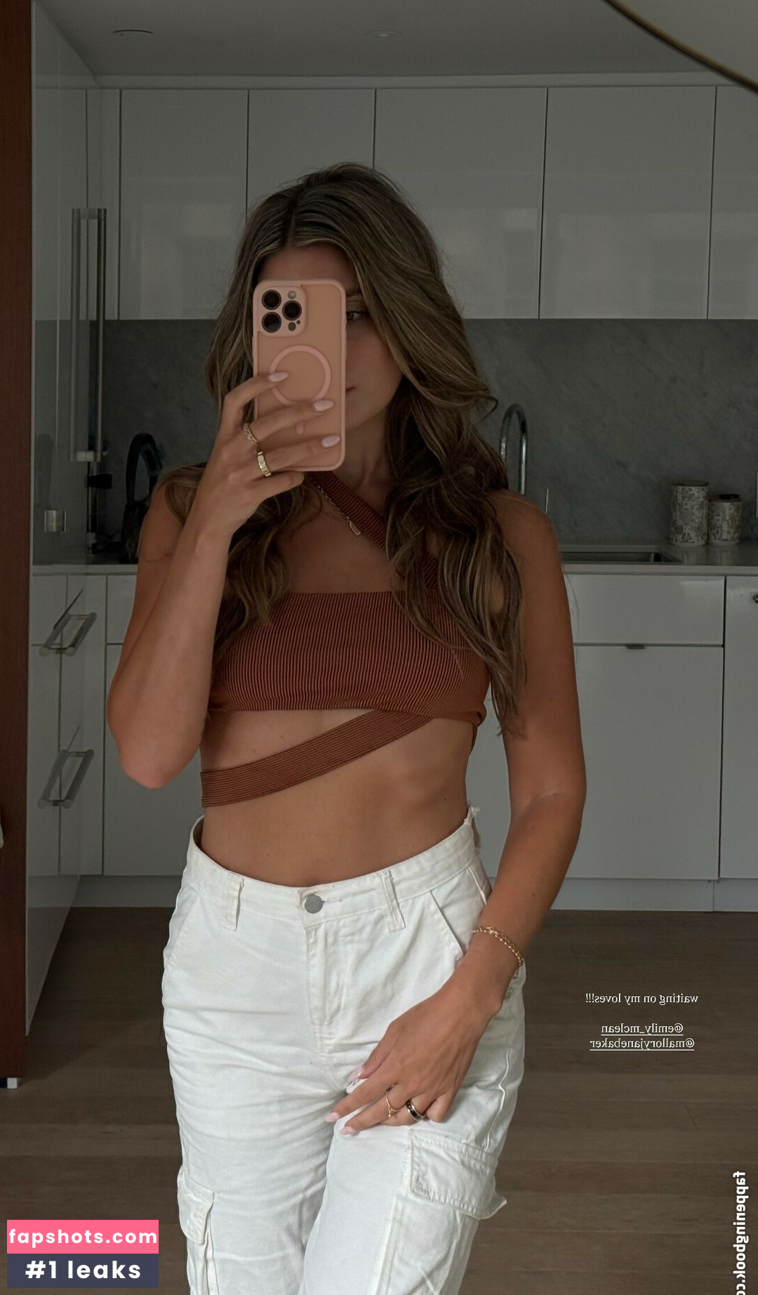 Carla Bezanson gallery photo #7