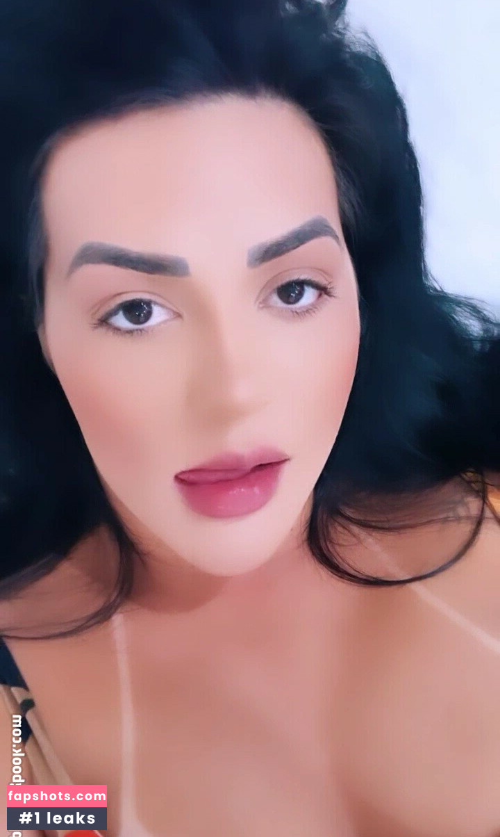 Carla Bora gallery photo #45