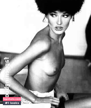 Carla Bruni Nude Leaks OnlyFans Photos #19 - LeakJerk