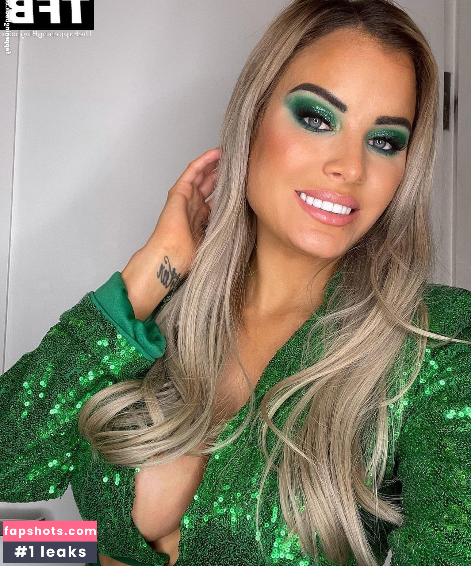 Carla Howe Nude Leaks OnlyFans Photos #84 - LeakJerk