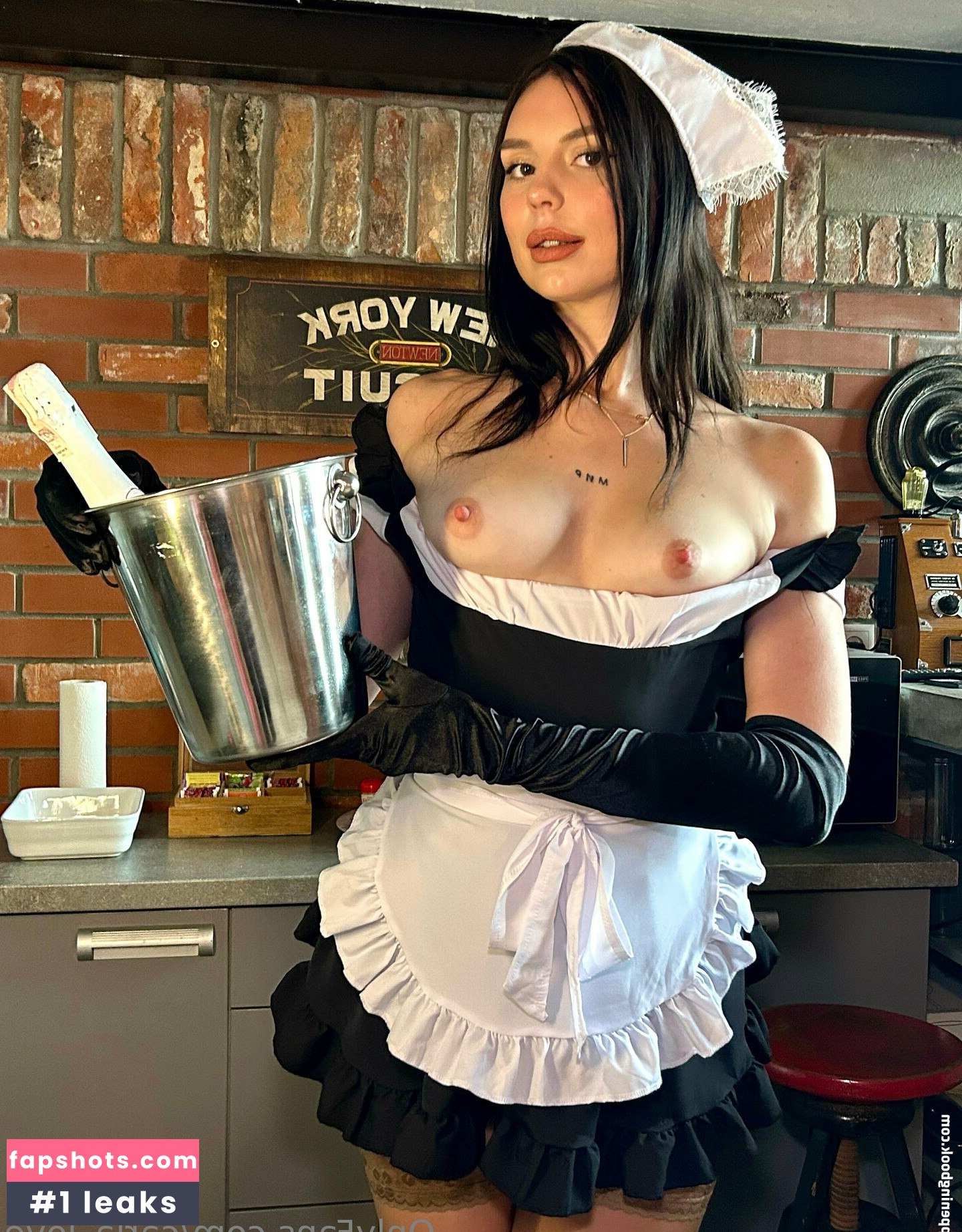 carla_love gallery photo #21