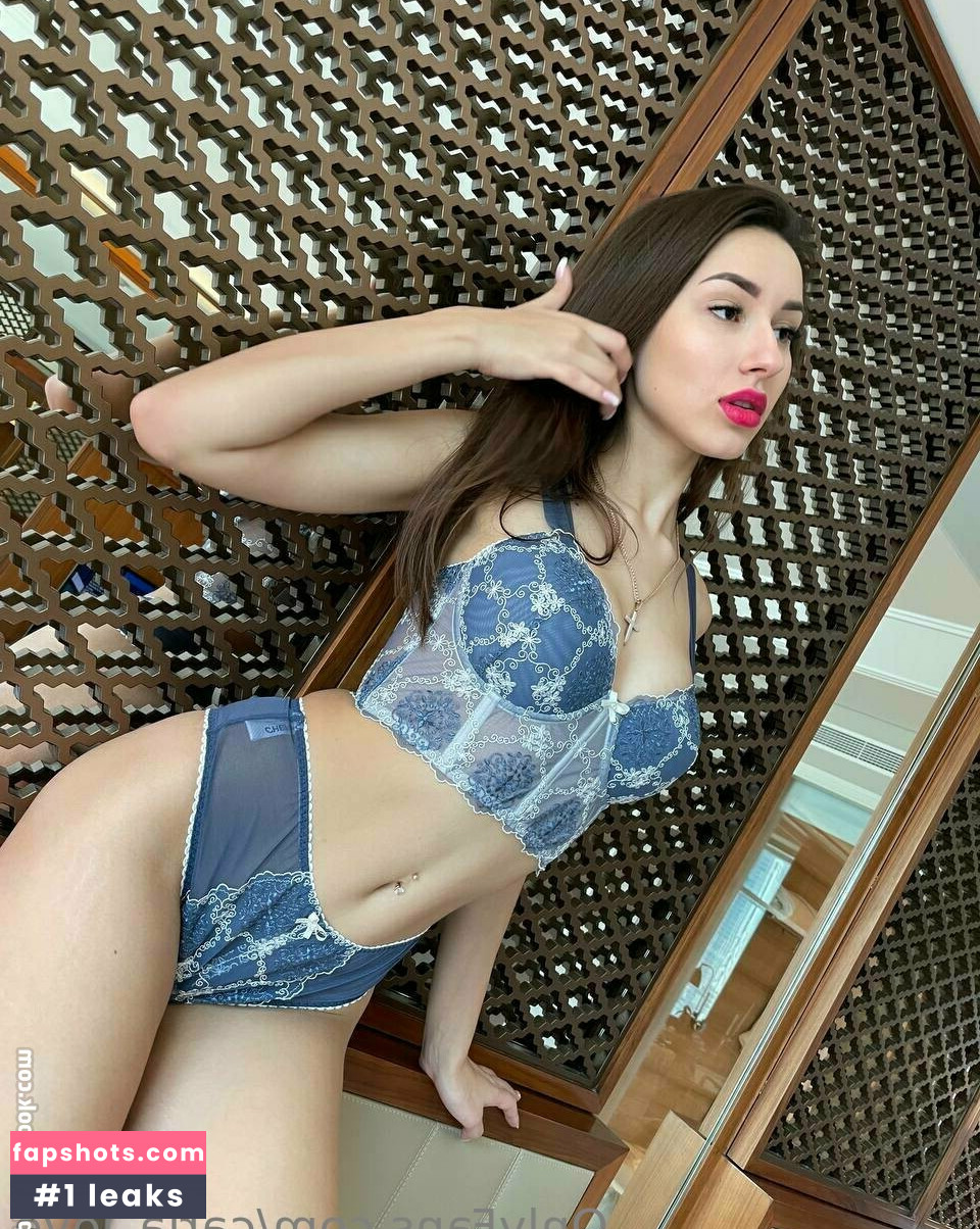 carla_love gallery photo #59