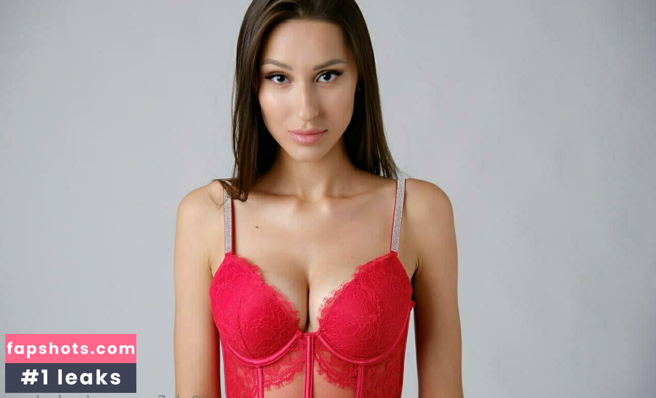 Carla Marini gallery photo #18