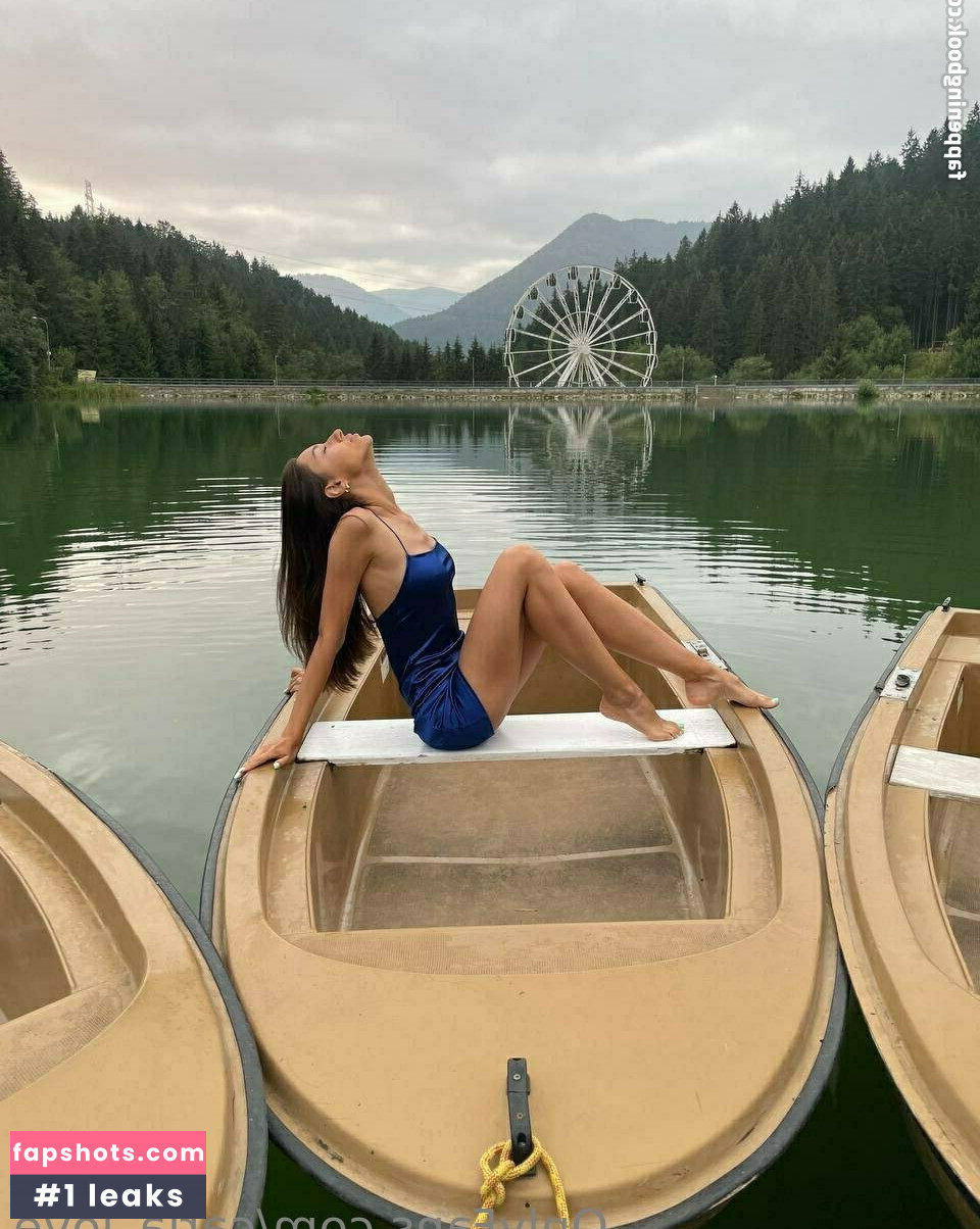 Carla Marini gallery photo #20