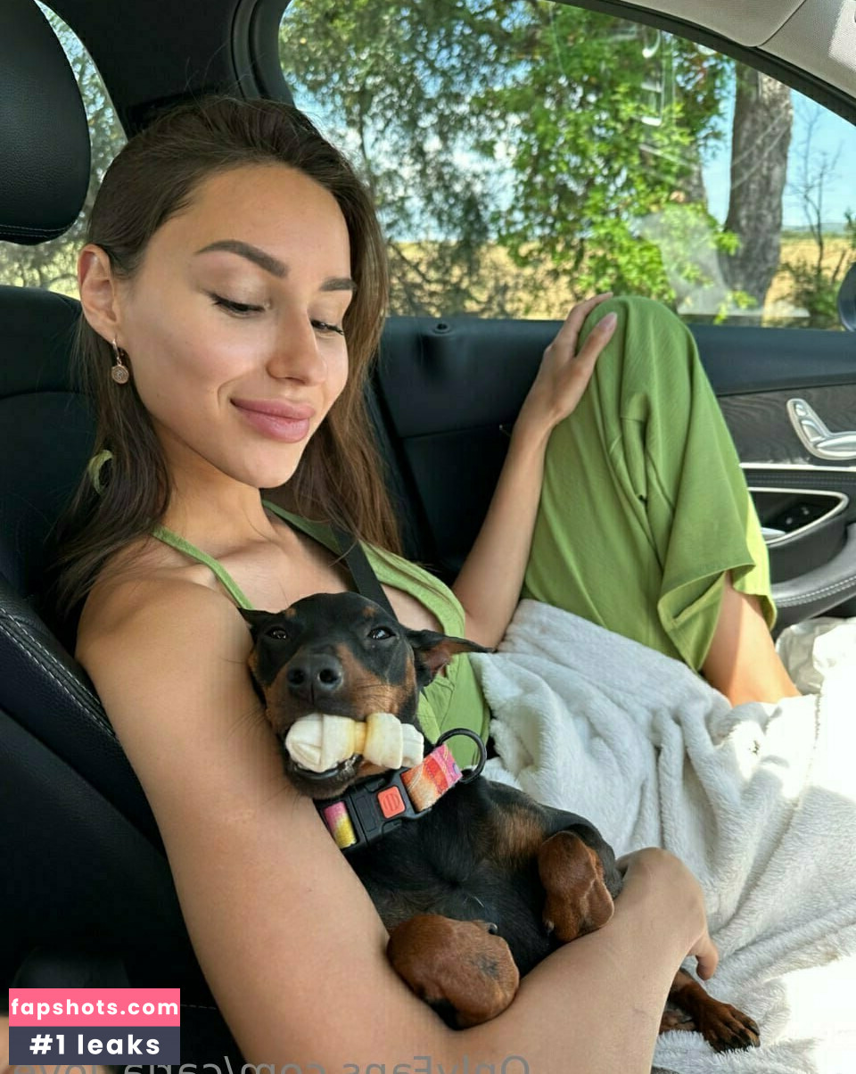 Carla Marini gallery photo #30