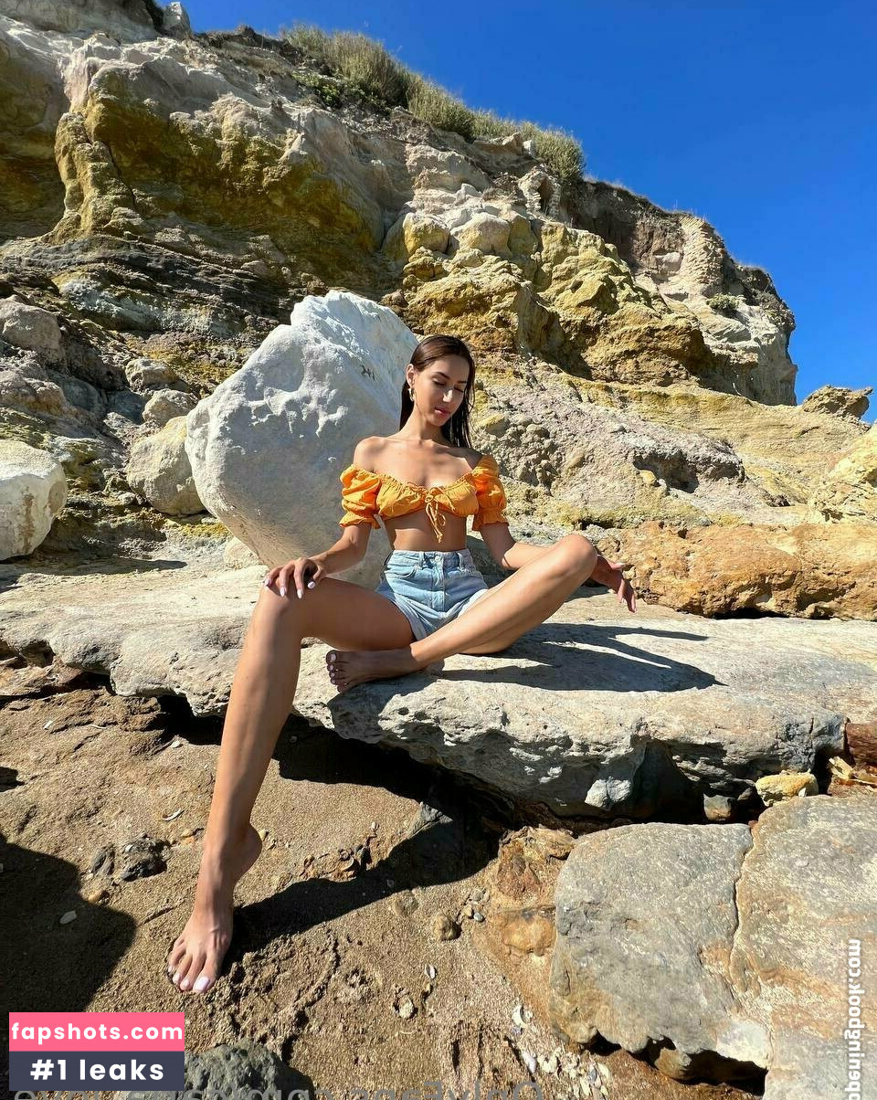 Carla Marini gallery photo #47