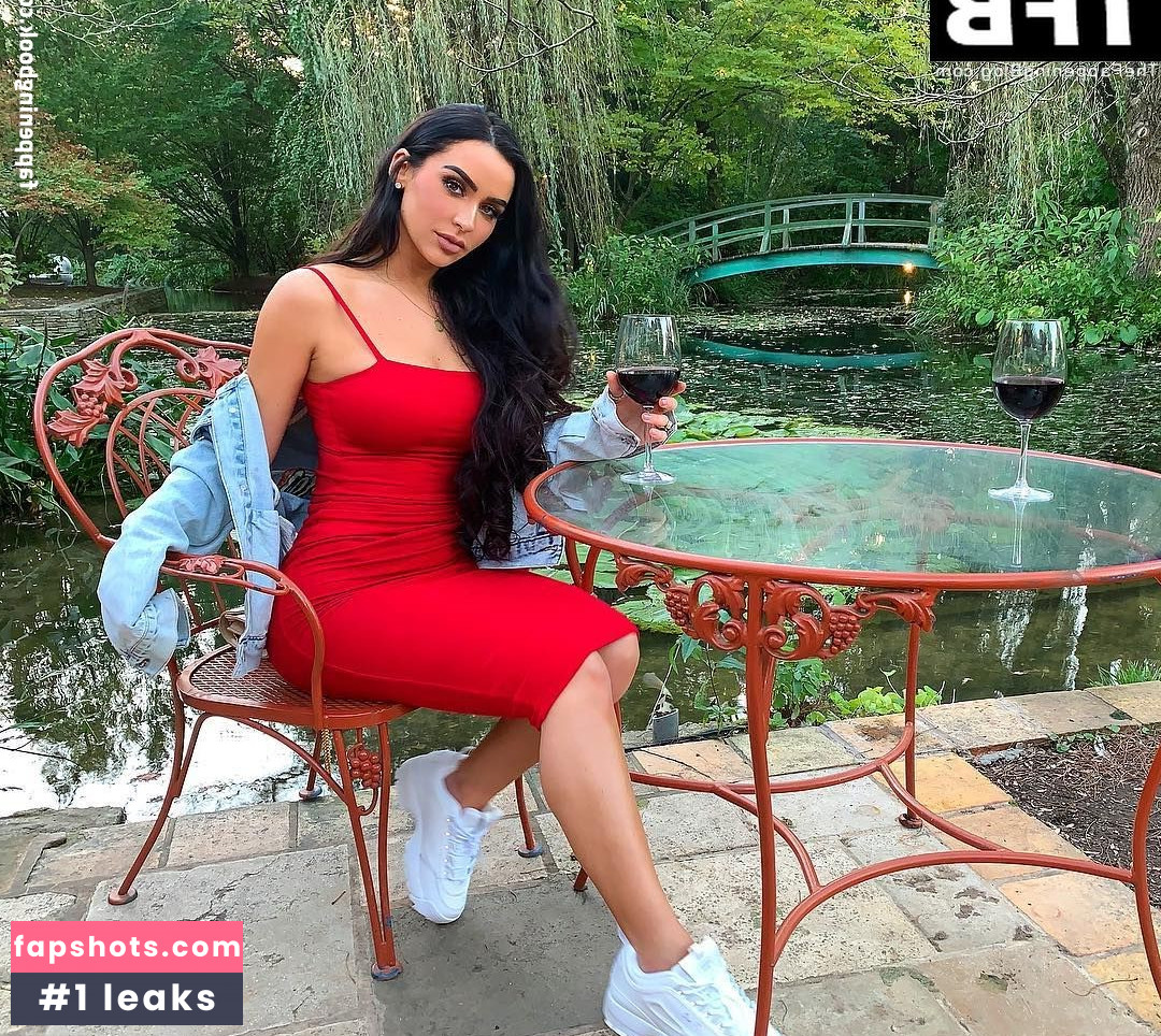 Carli Bybel Filtración Desnuda OnlyFans Foto #24 - Fapshots