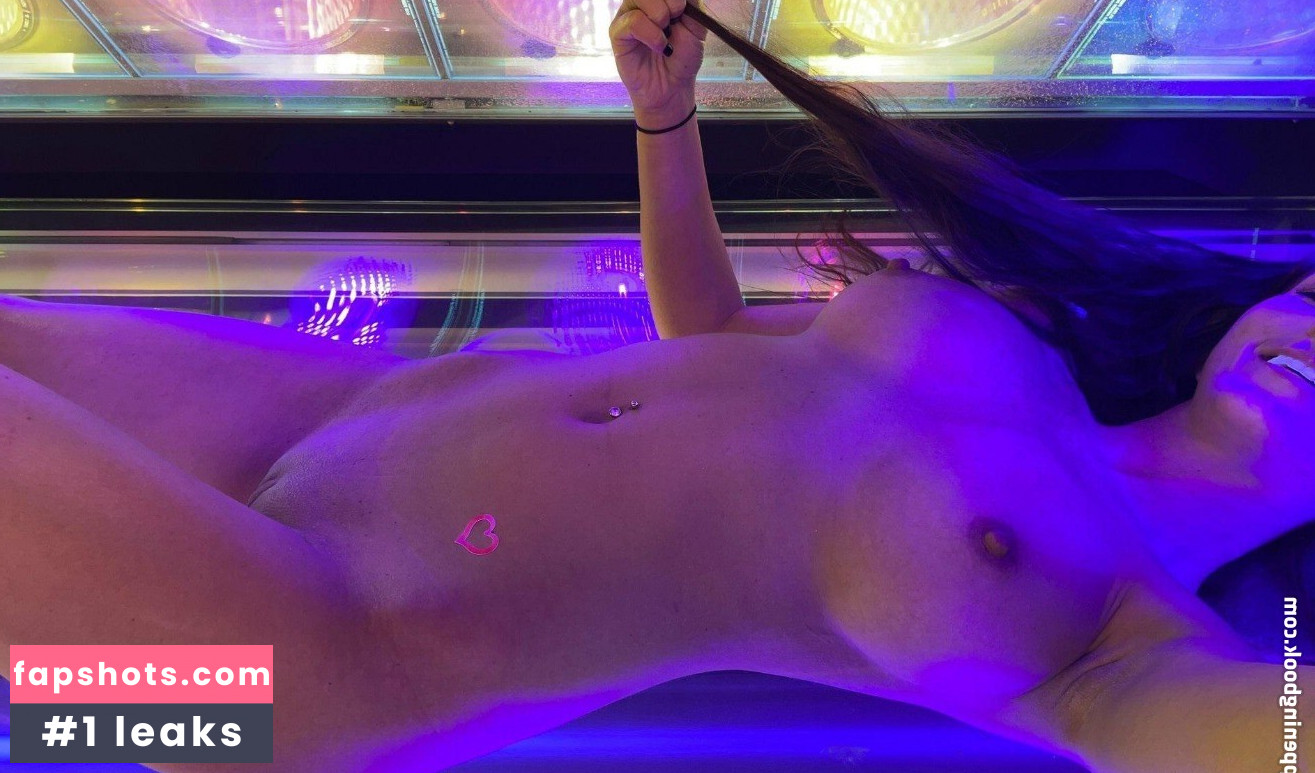 Carlie Jo gallery photo #368