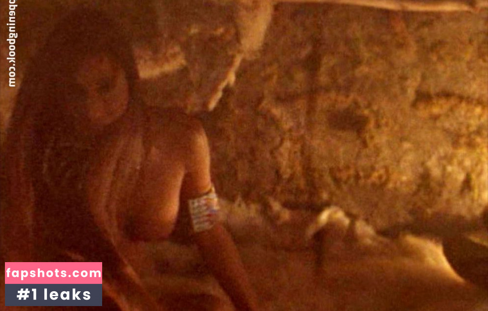 Carlotta Chang nude babe gallery