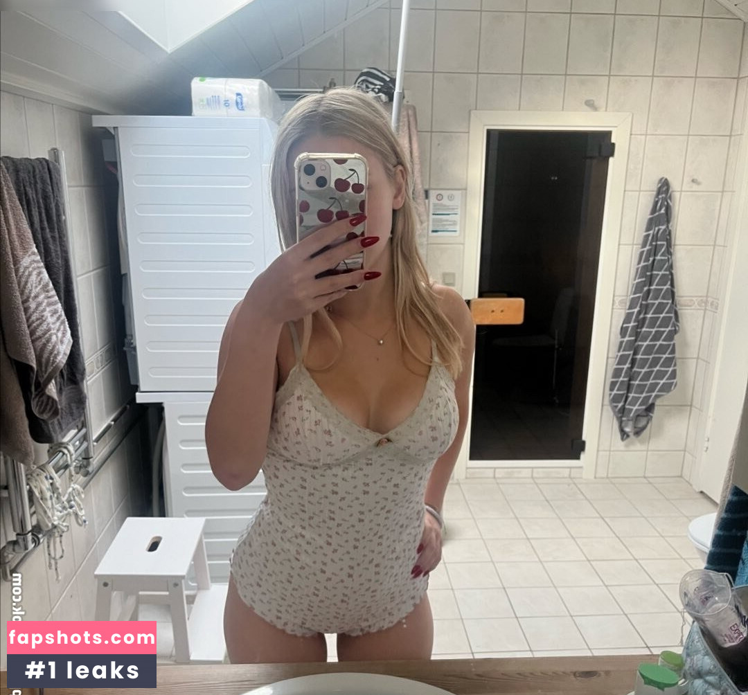 Carlottadx gallery photo #3