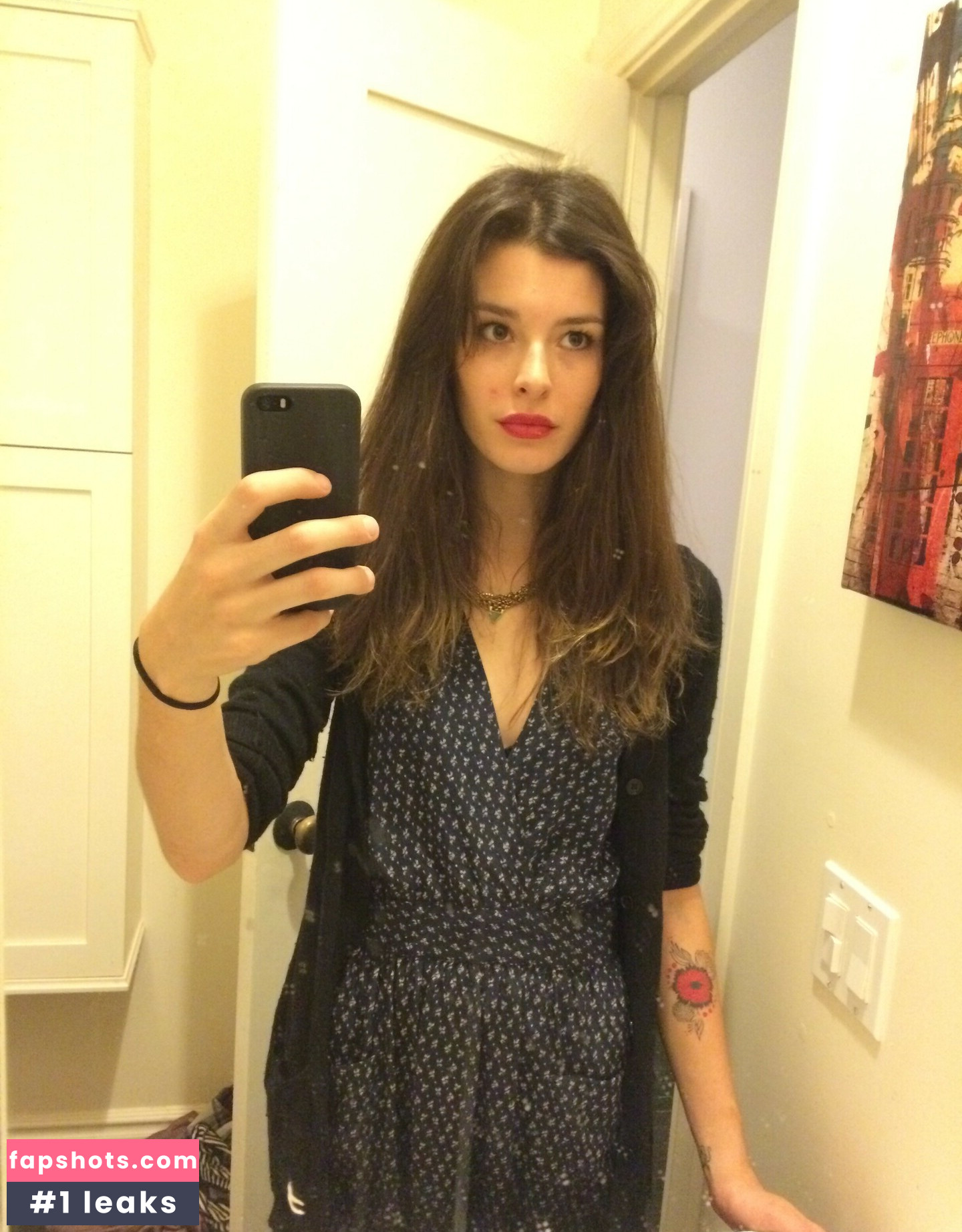 Carly Foulkes gallery photo #39