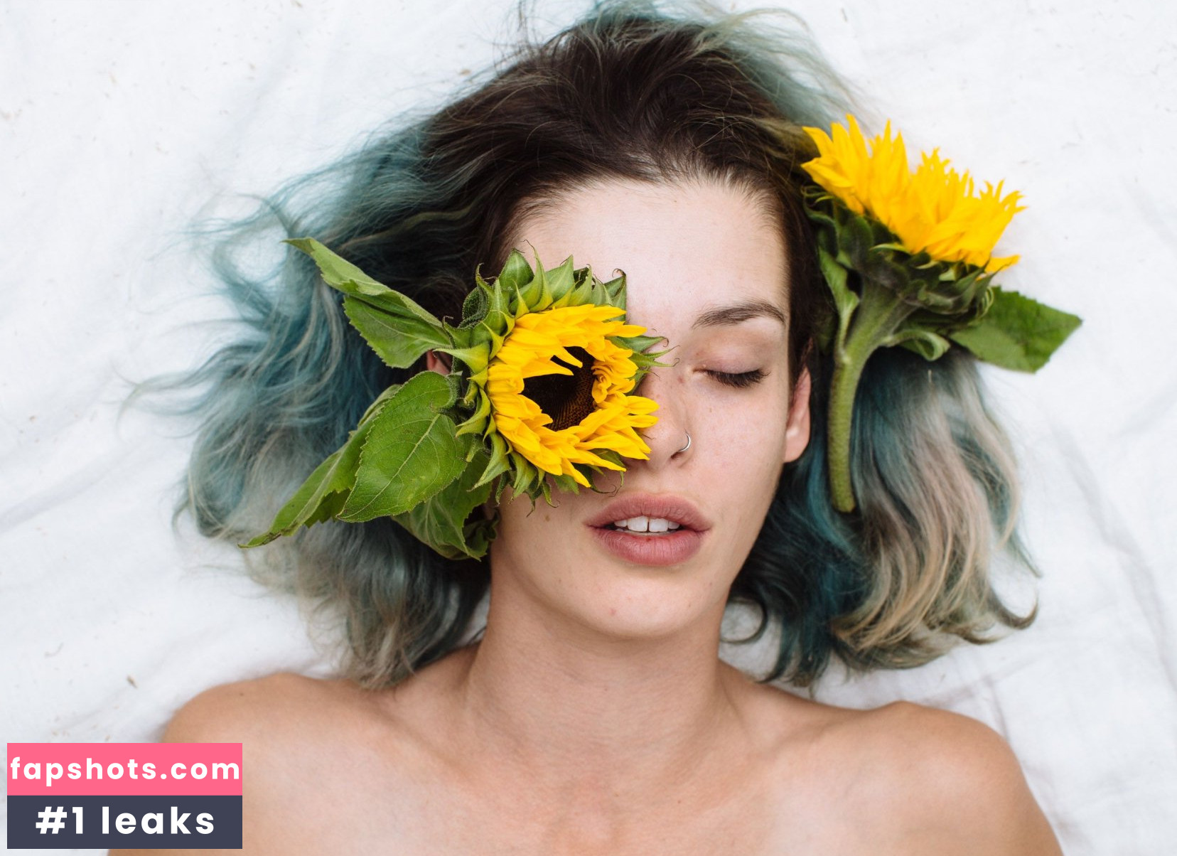 Carly Foulkes gallery photo #82