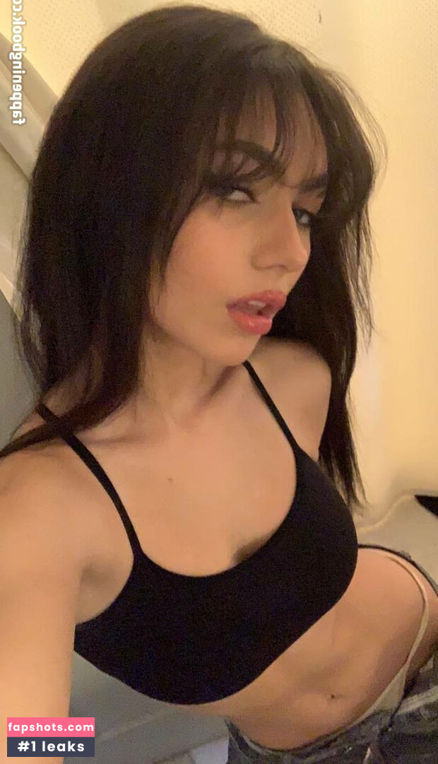 Carly.jb Filtración Desnuda OnlyFans Foto #35 - Fapshots