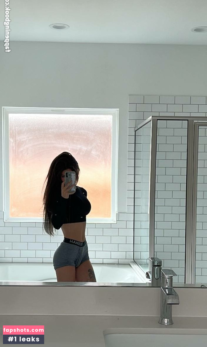 Carly.jb Filtración Desnuda OnlyFans Foto #47 - Fapshots