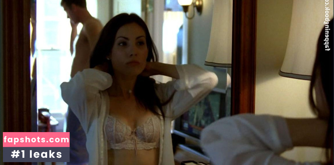 Carly Pope gallery photo #38