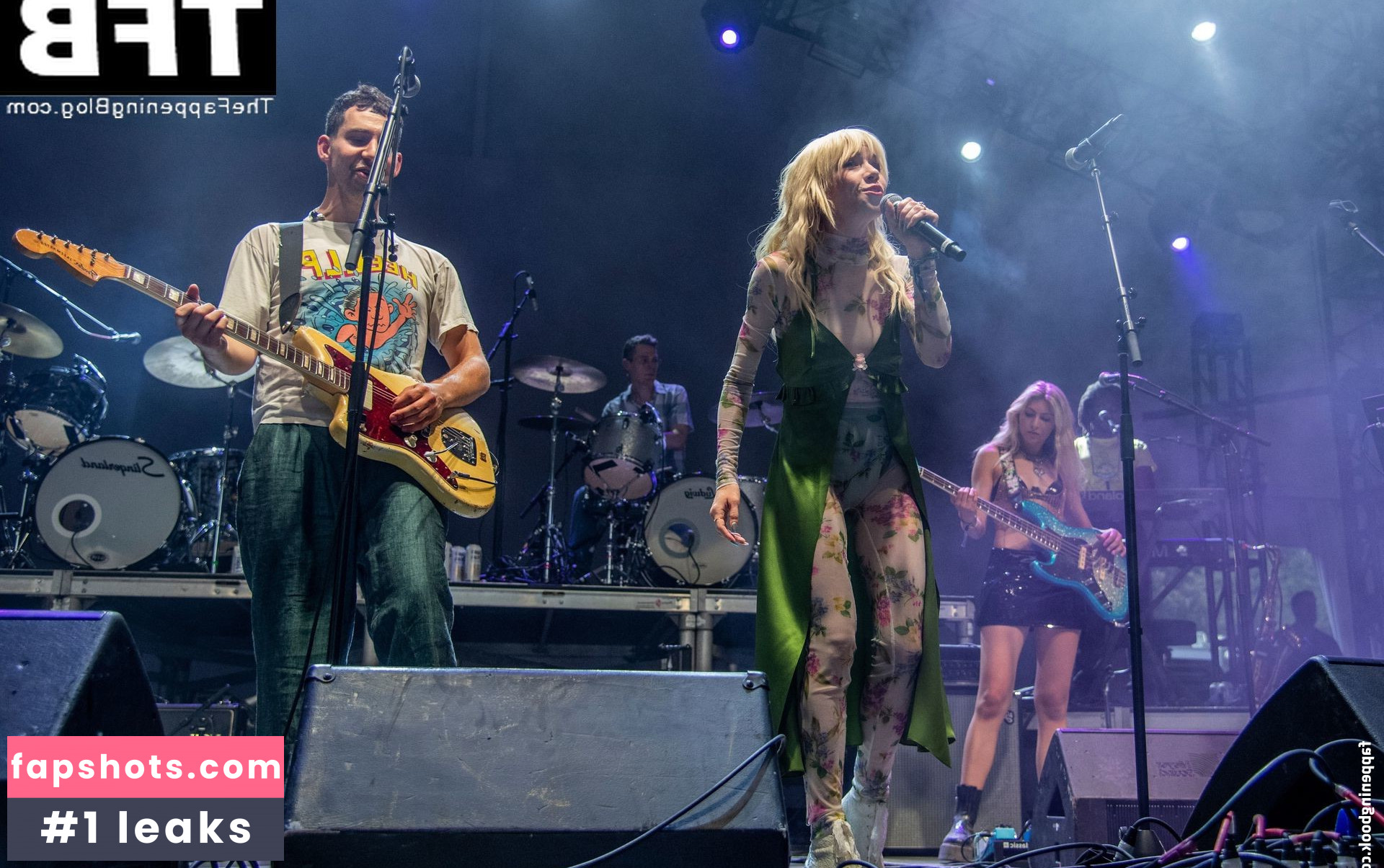 Carly Rae Jepsen gallery photo #34