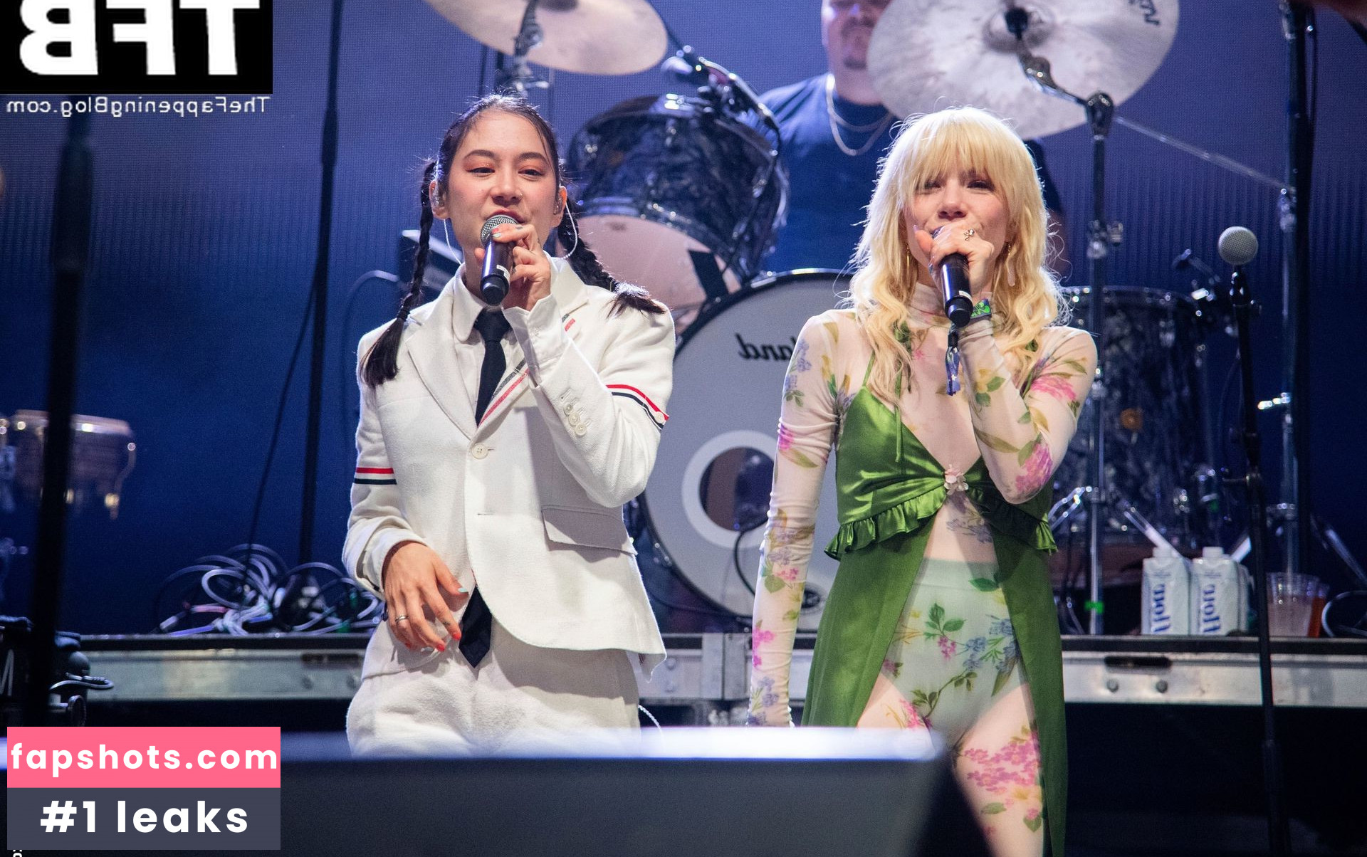 Carly Rae Jepsen gallery photo #38