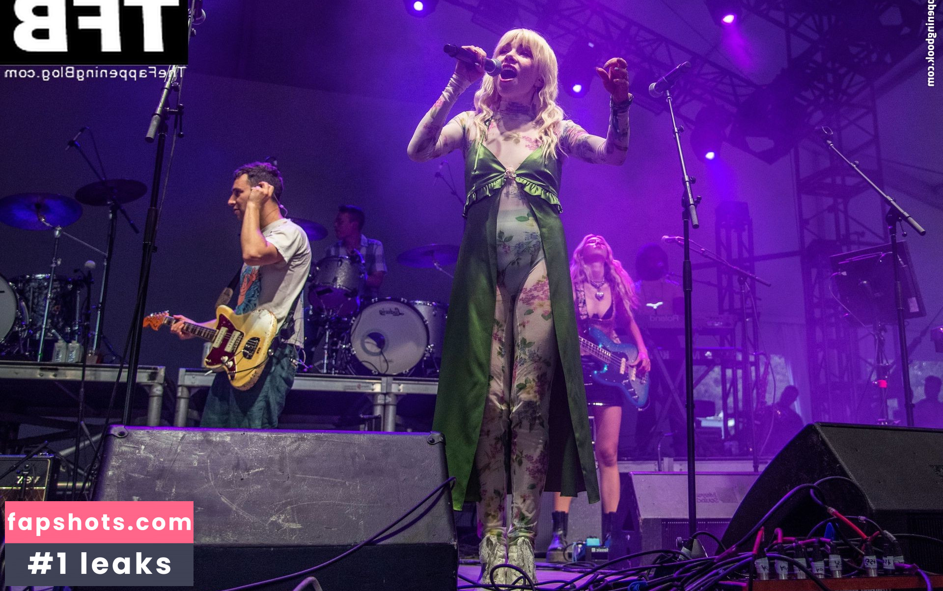 Carly Rae Jepsen gallery photo #39