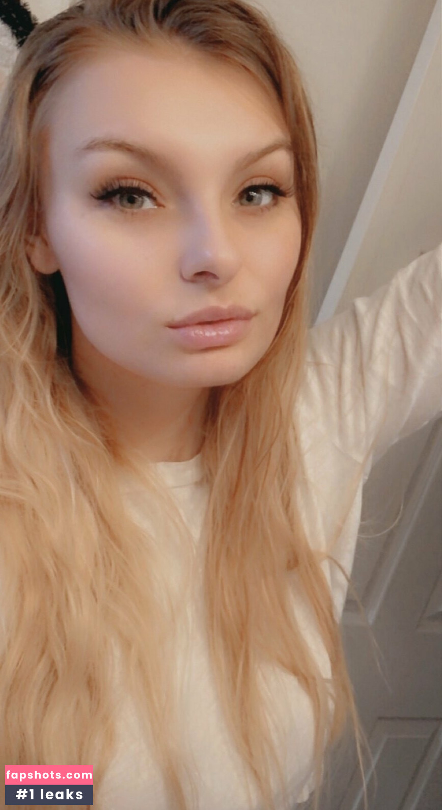 carlyraeofficial Nude Leaks OnlyFans Photos #20 - Fapshots