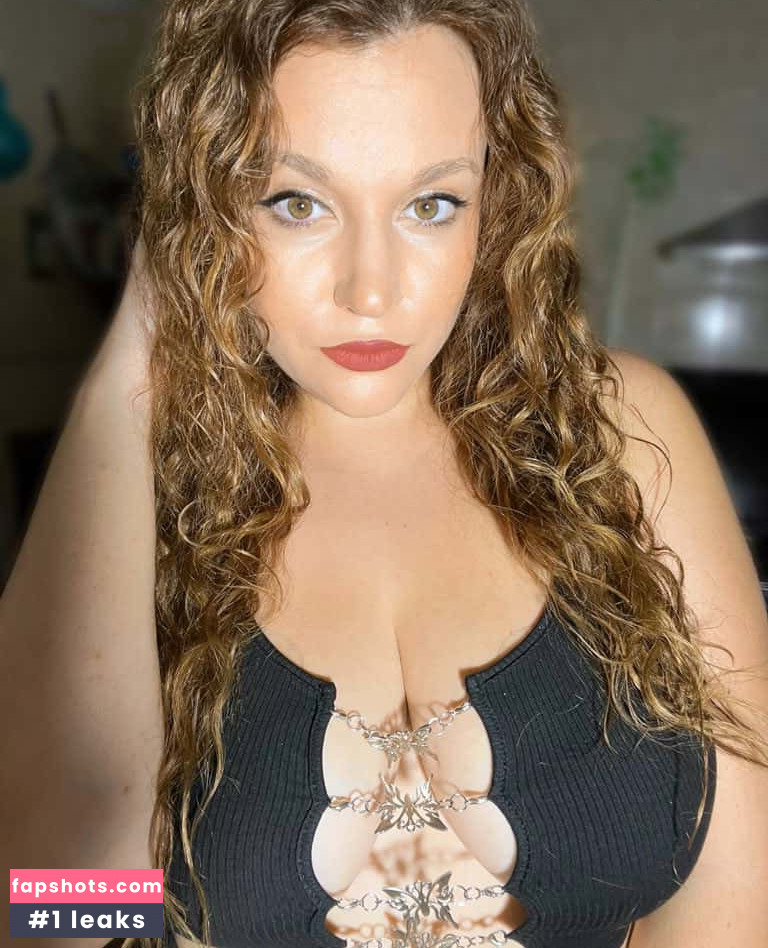 carmen_curvy gallery photo #94