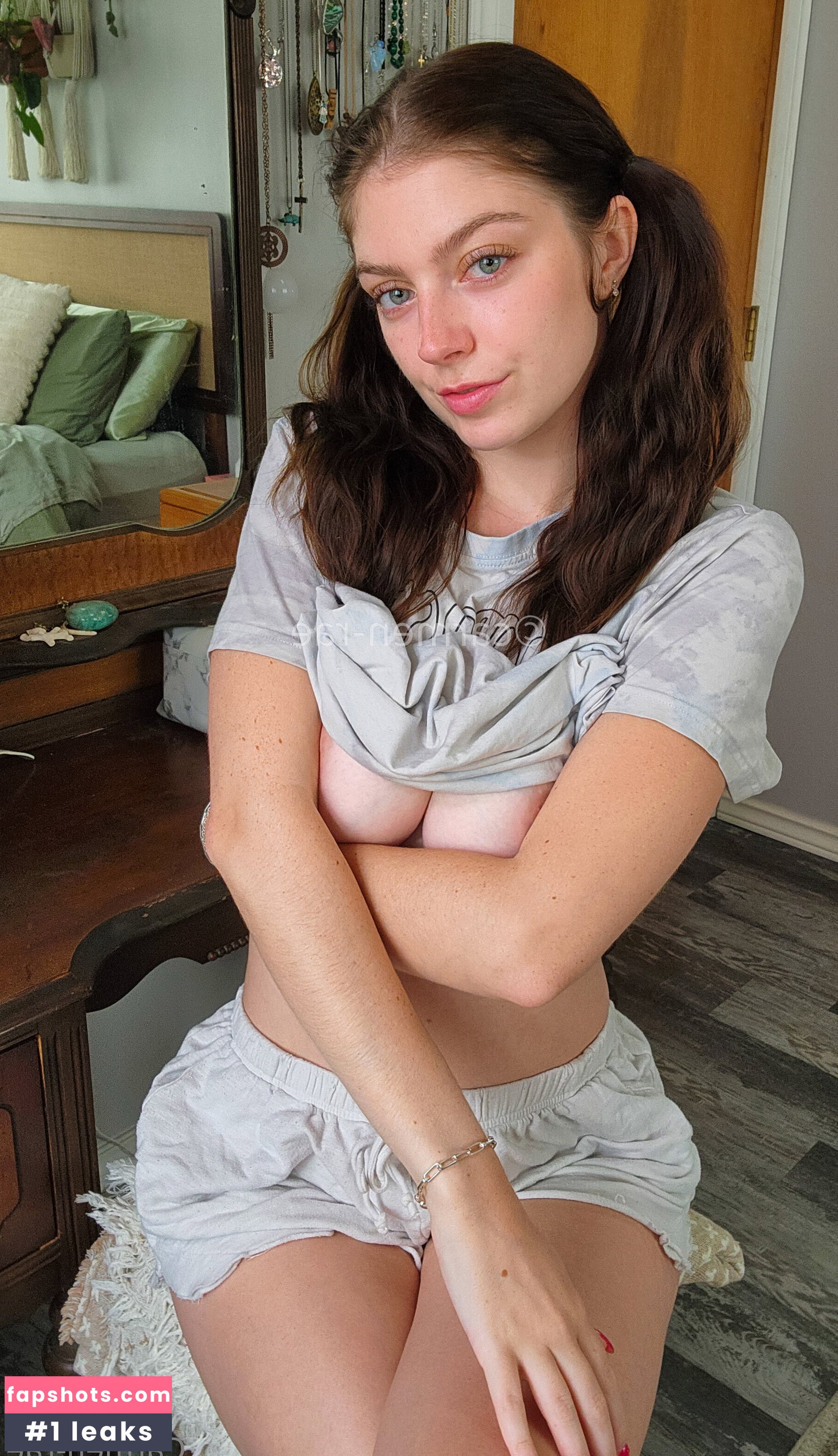 Carmen-Rae gallery photo #4188
