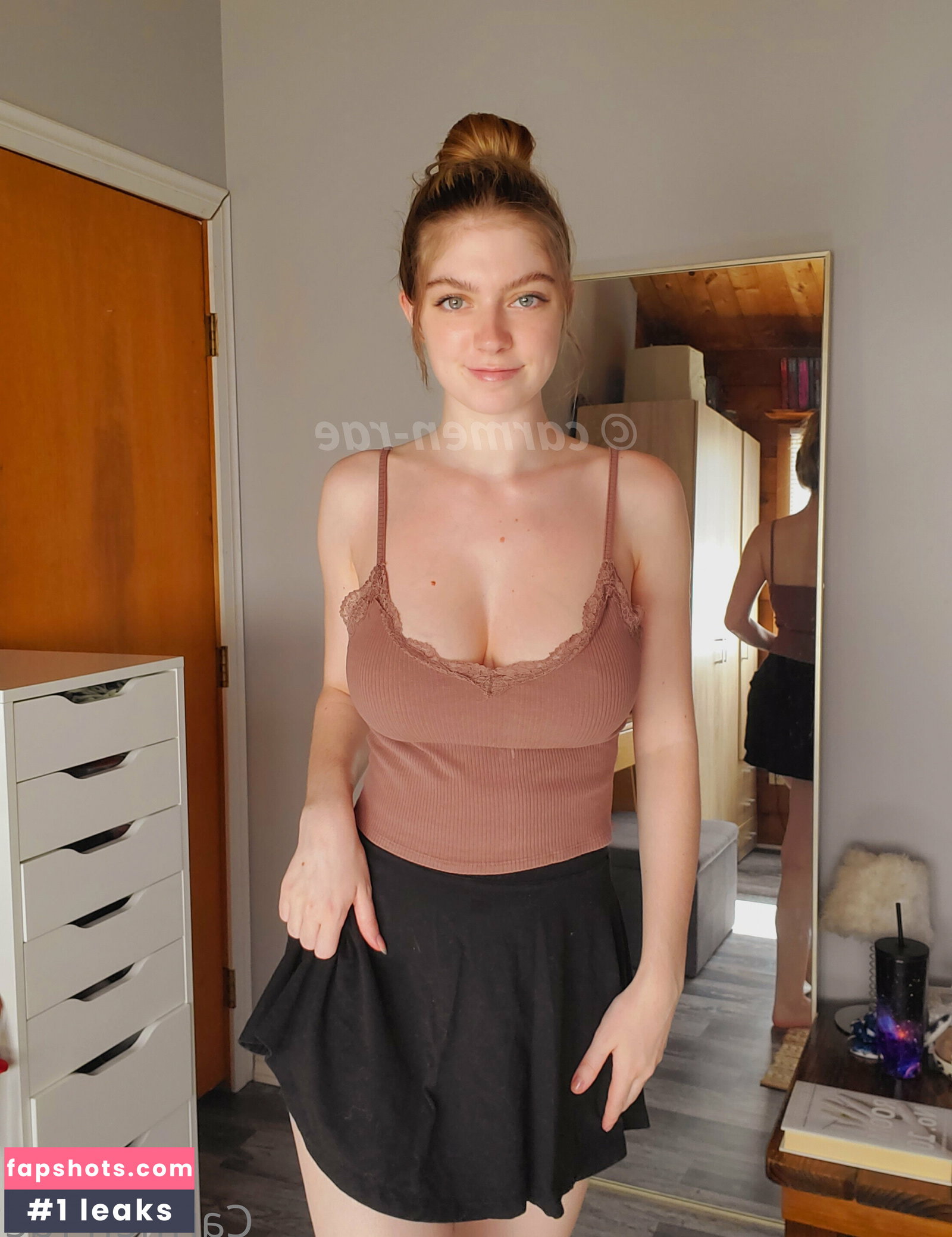 Carmen-Rae gallery photo #7279