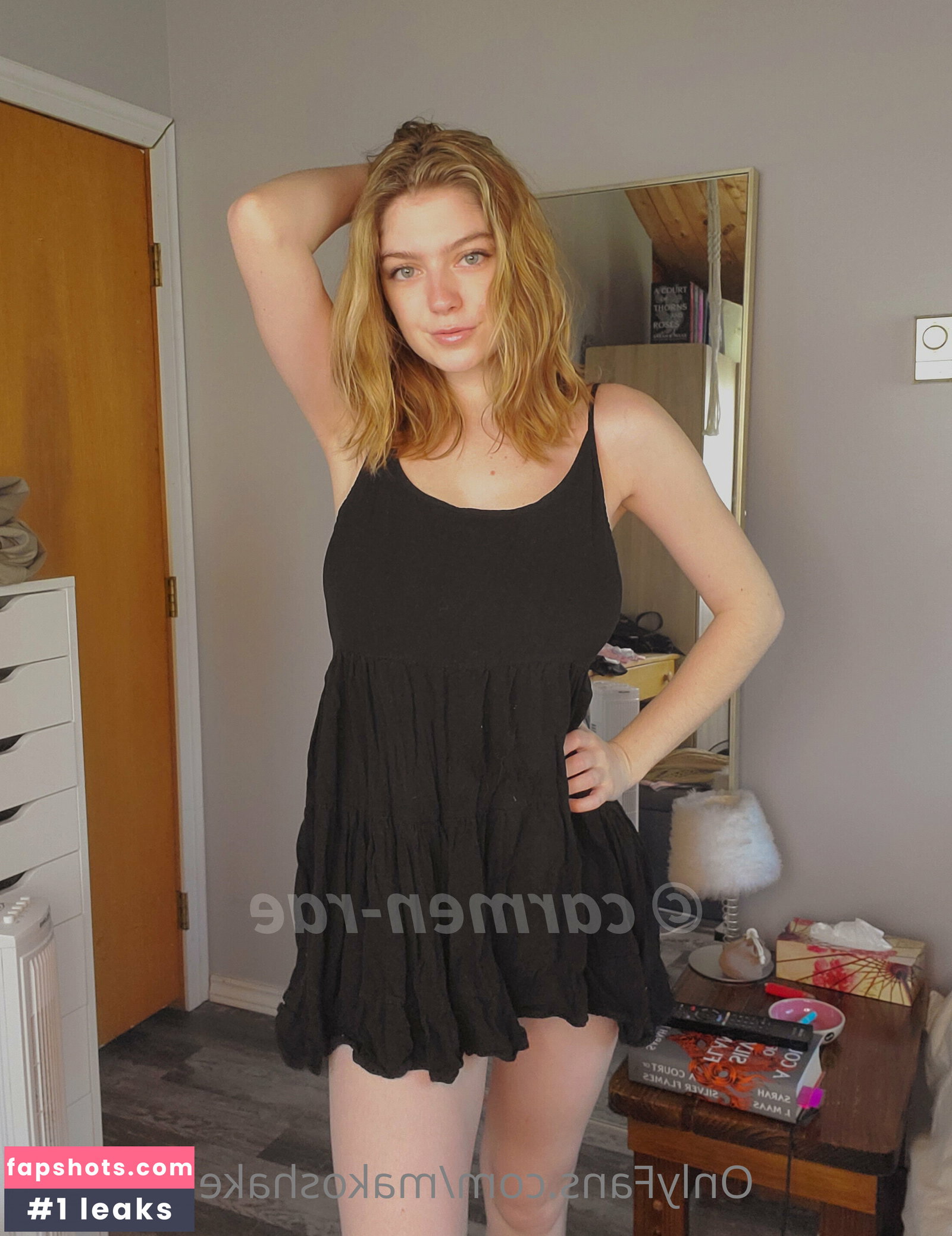 Carmen-Rae gallery photo #8742