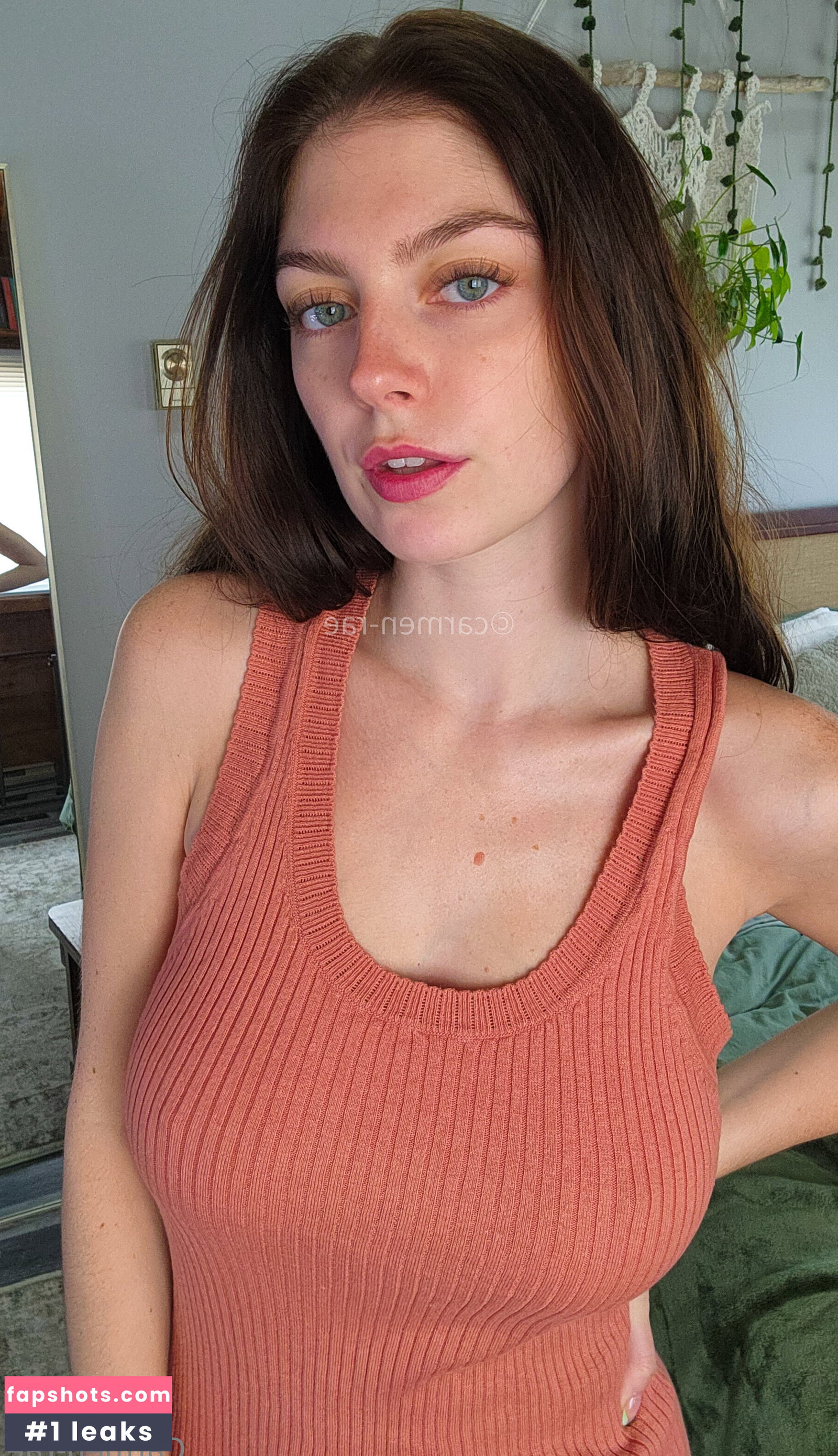 Carmen-Rae gallery photo #1726