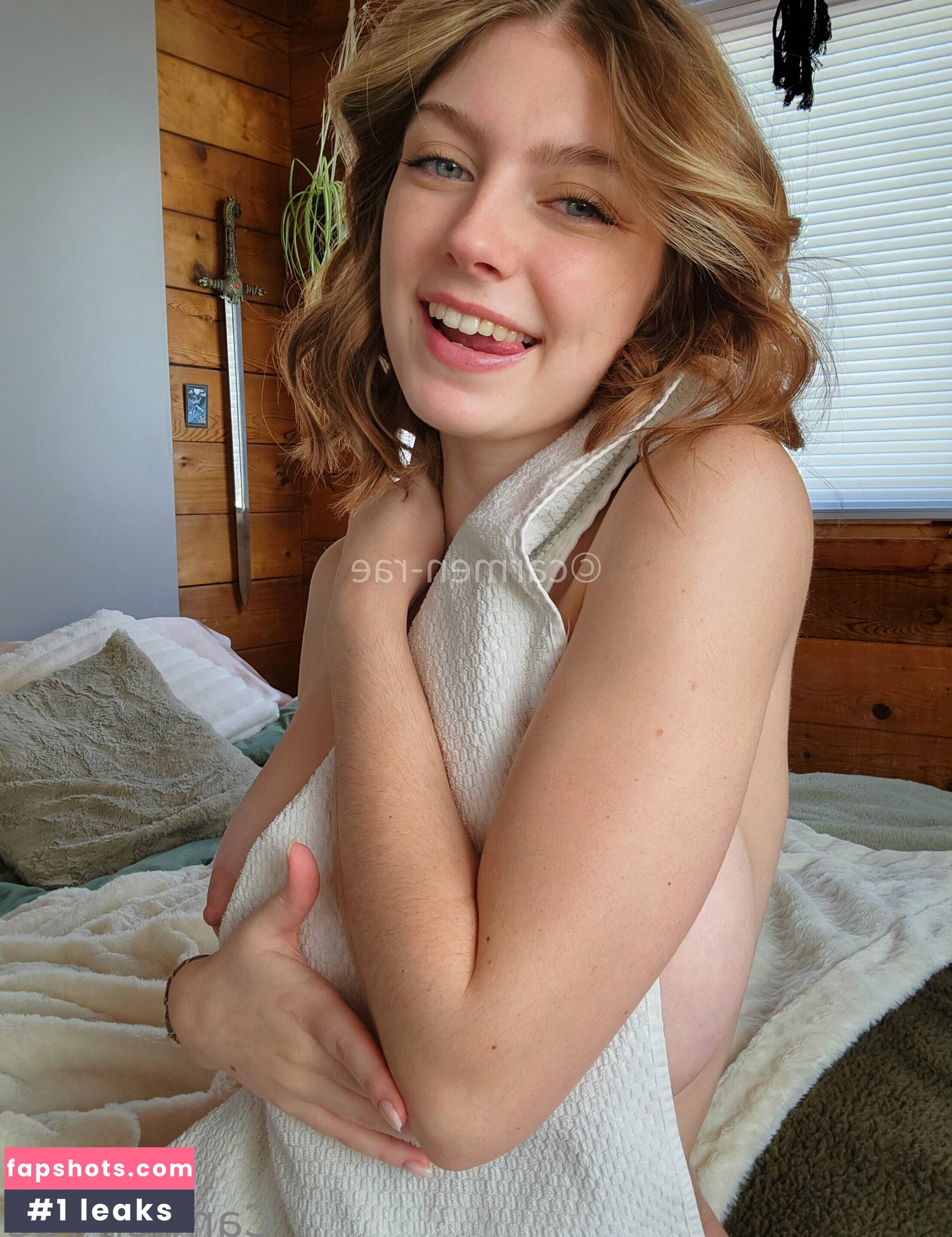 Carmen-Rae gallery photo #941