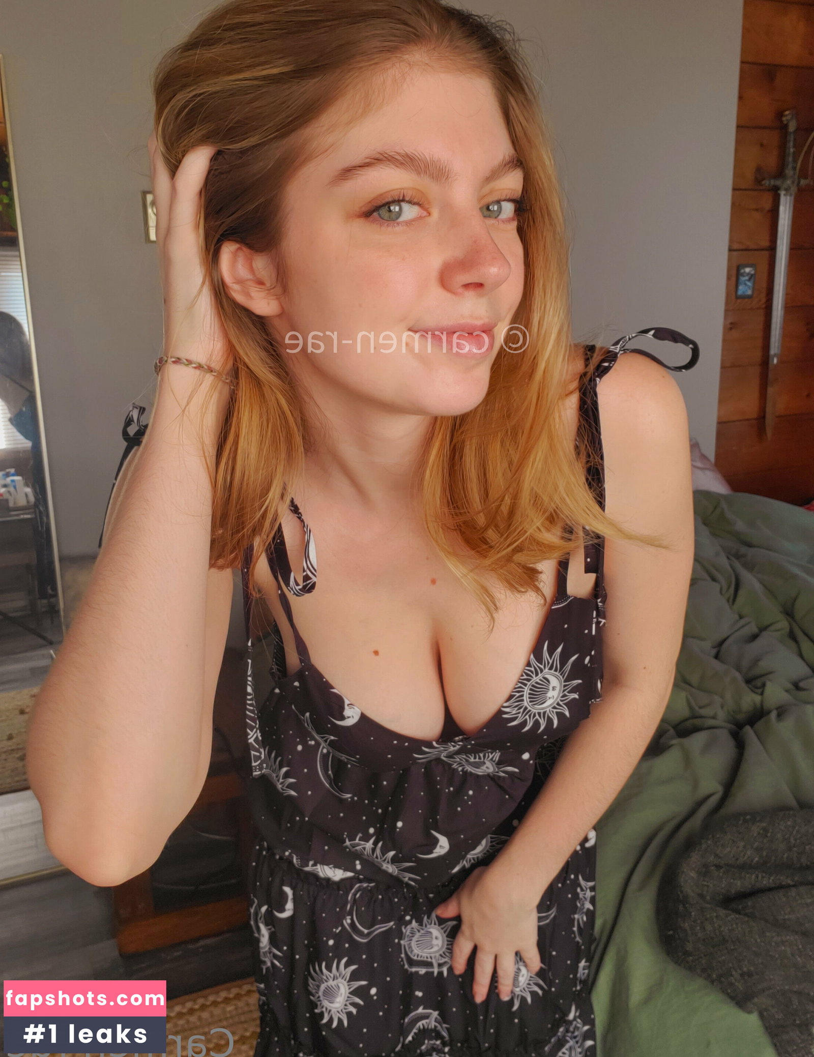 Carmen-Rae gallery photo #1611