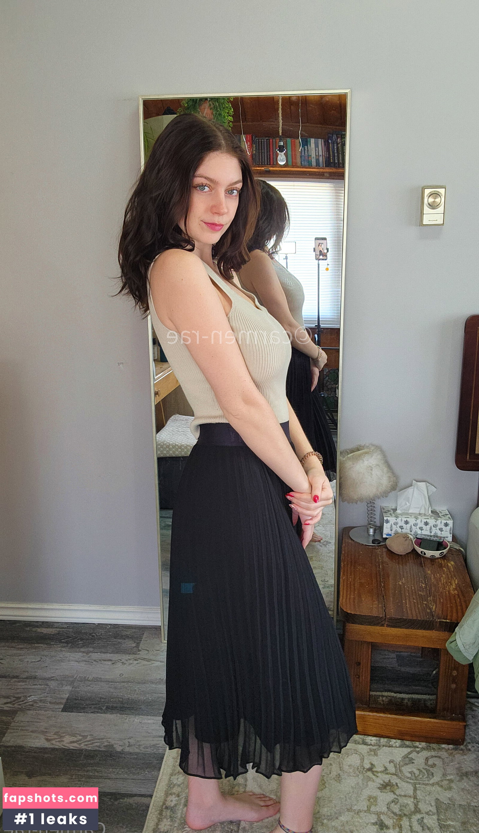 Carmen-Rae gallery photo #693