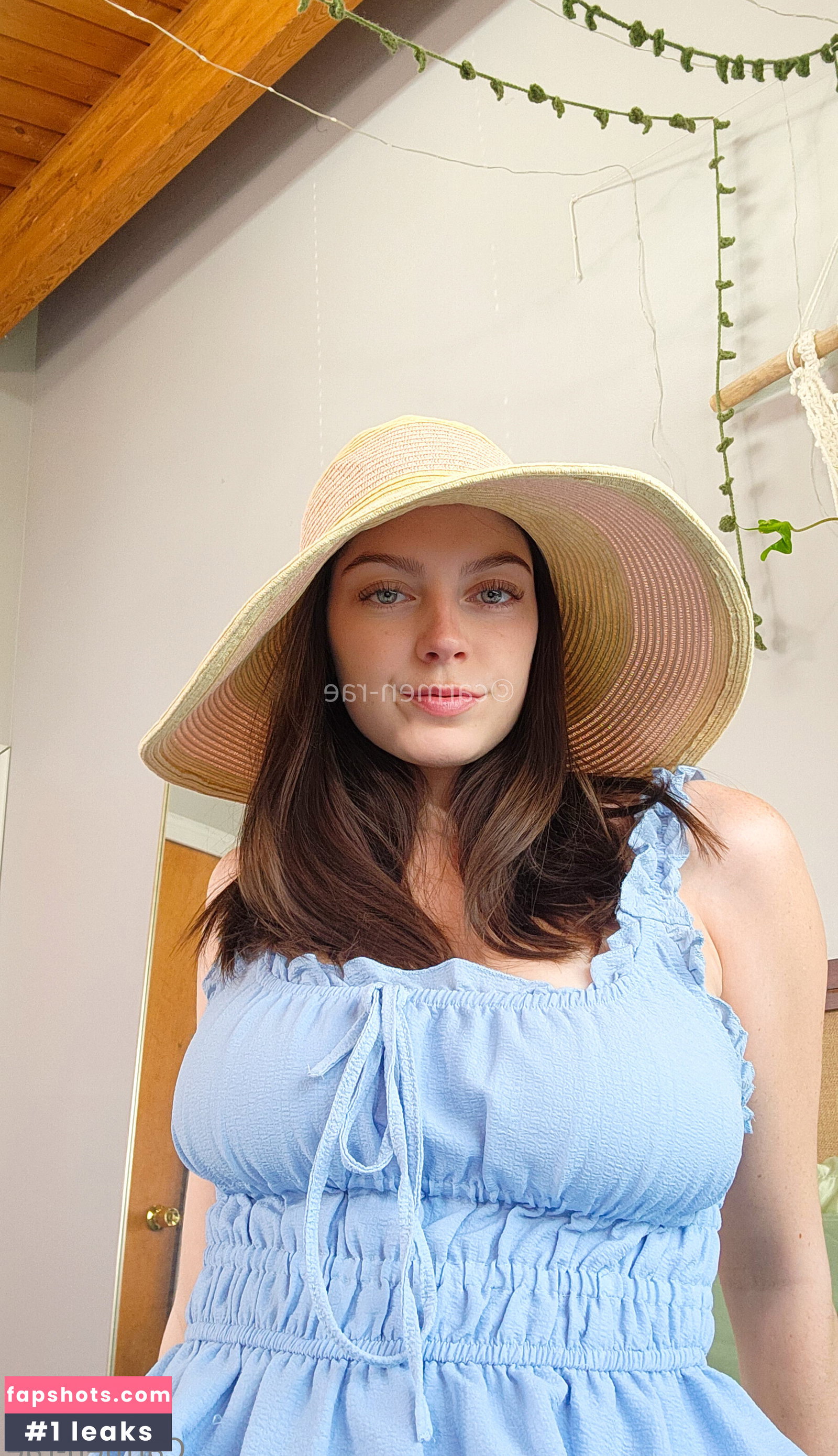 Carmen-Rae gallery photo #814