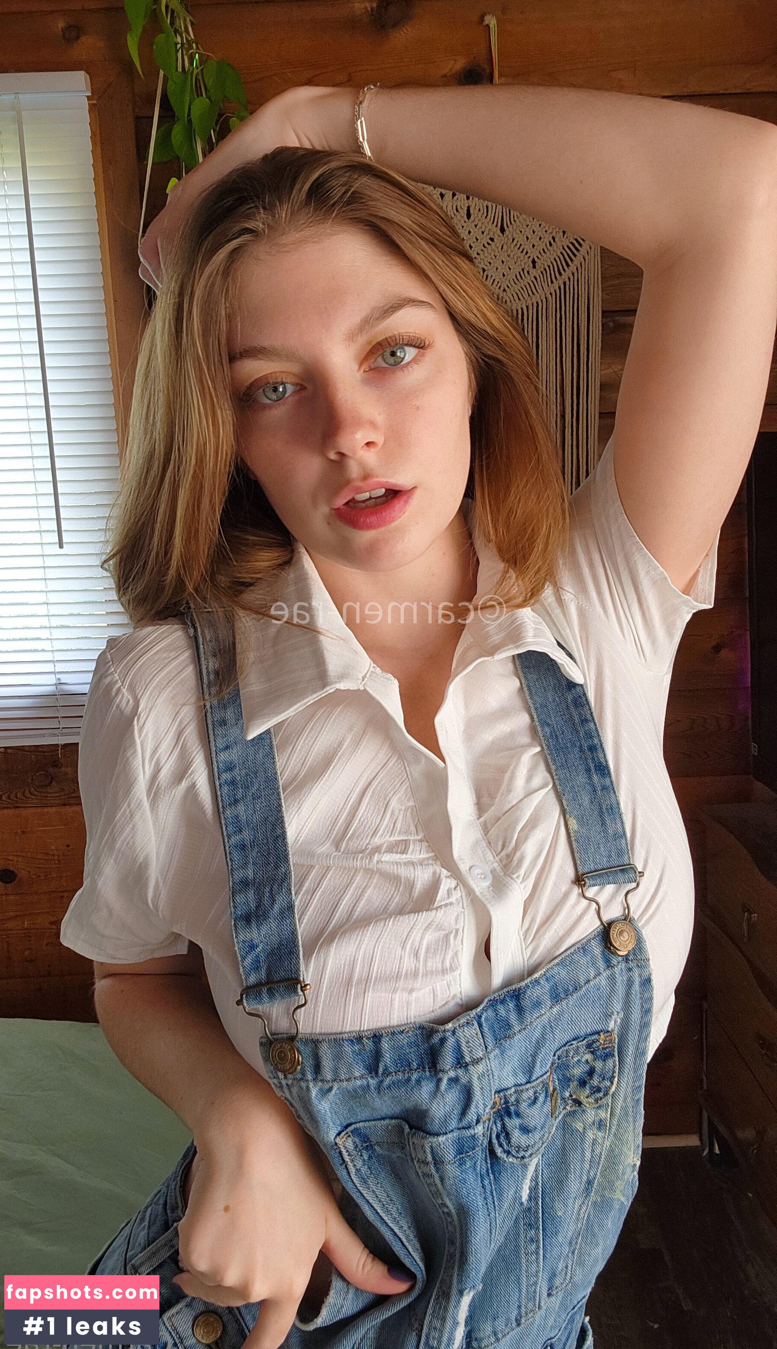 Carmen-Rae gallery photo #5668