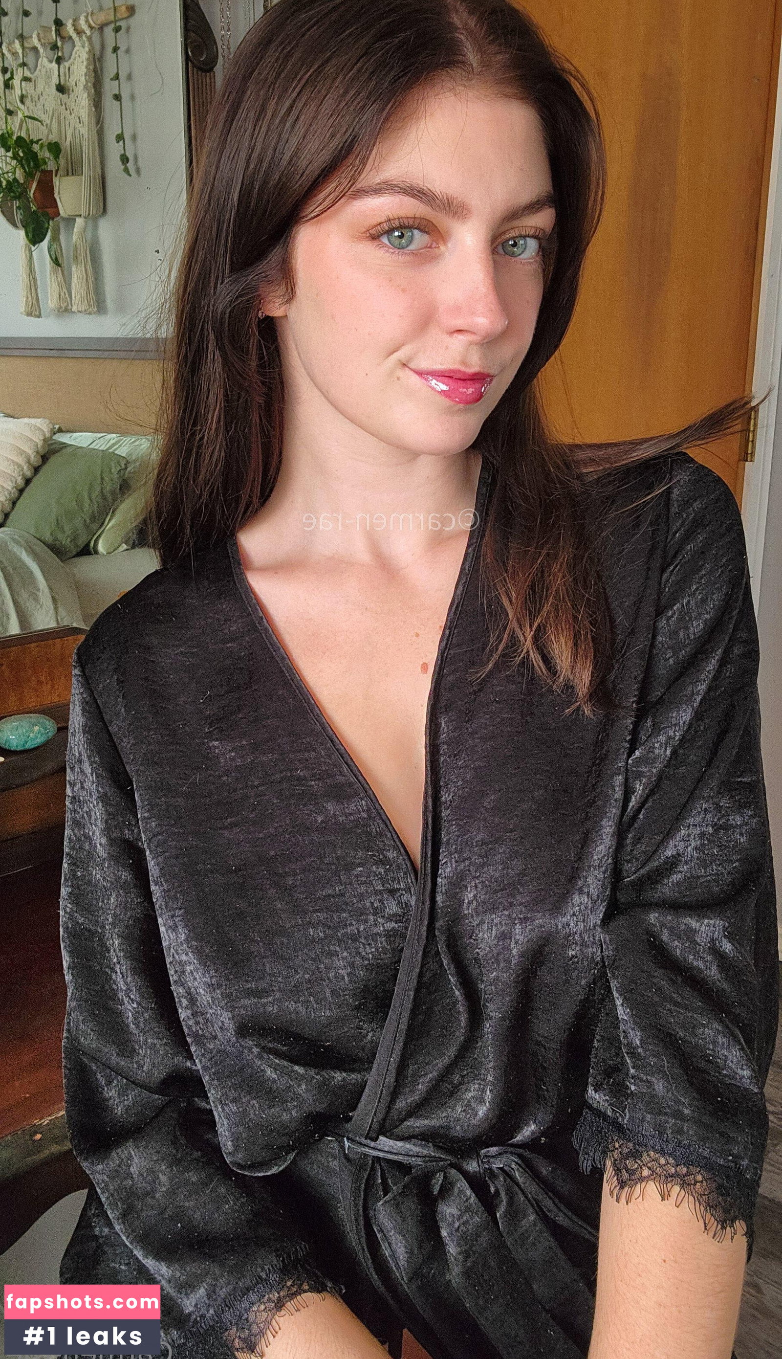 Carmen-Rae gallery photo #931