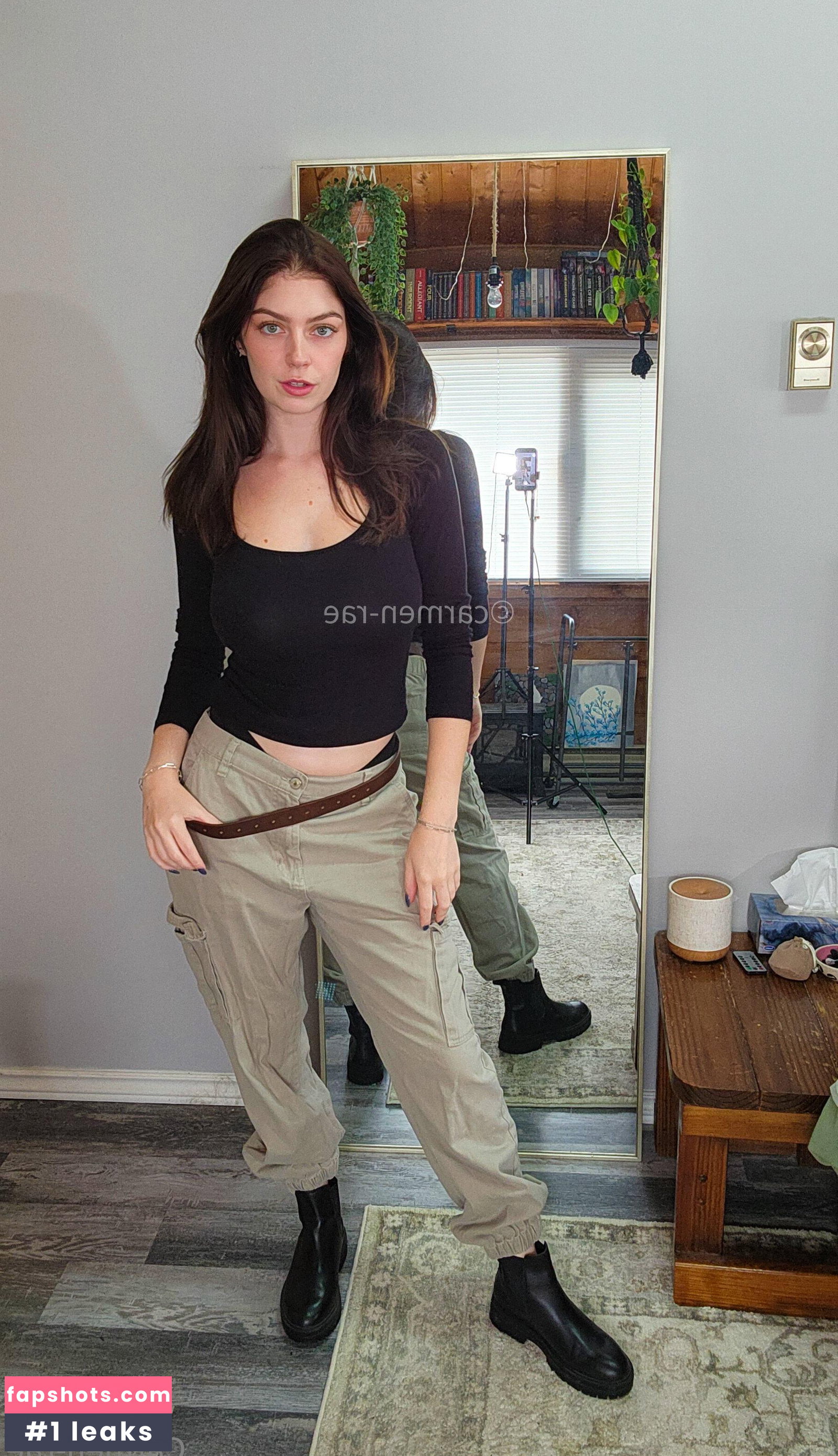 Carmen-Rae gallery photo #5385