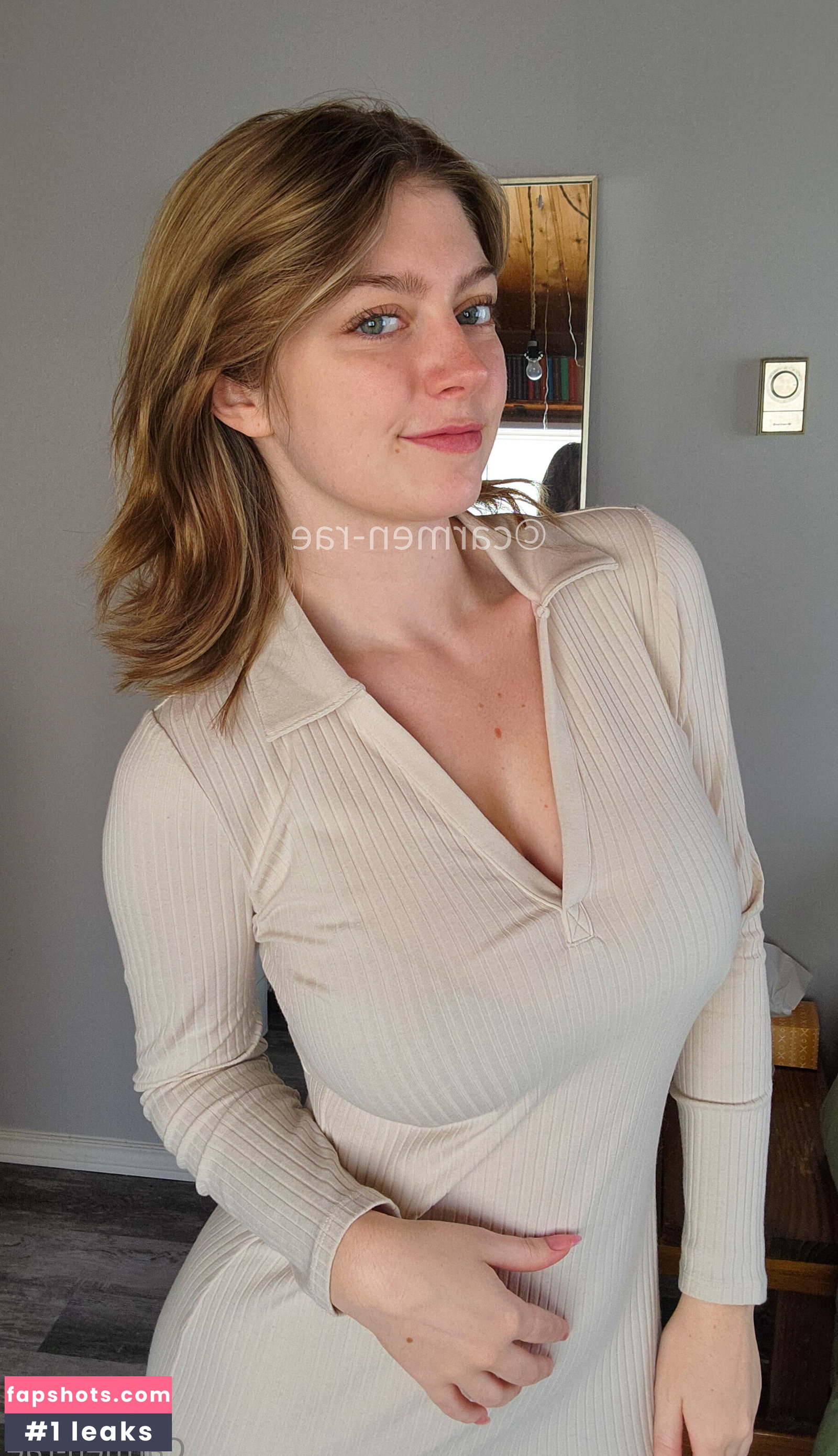 Carmen-Rae gallery photo #6620