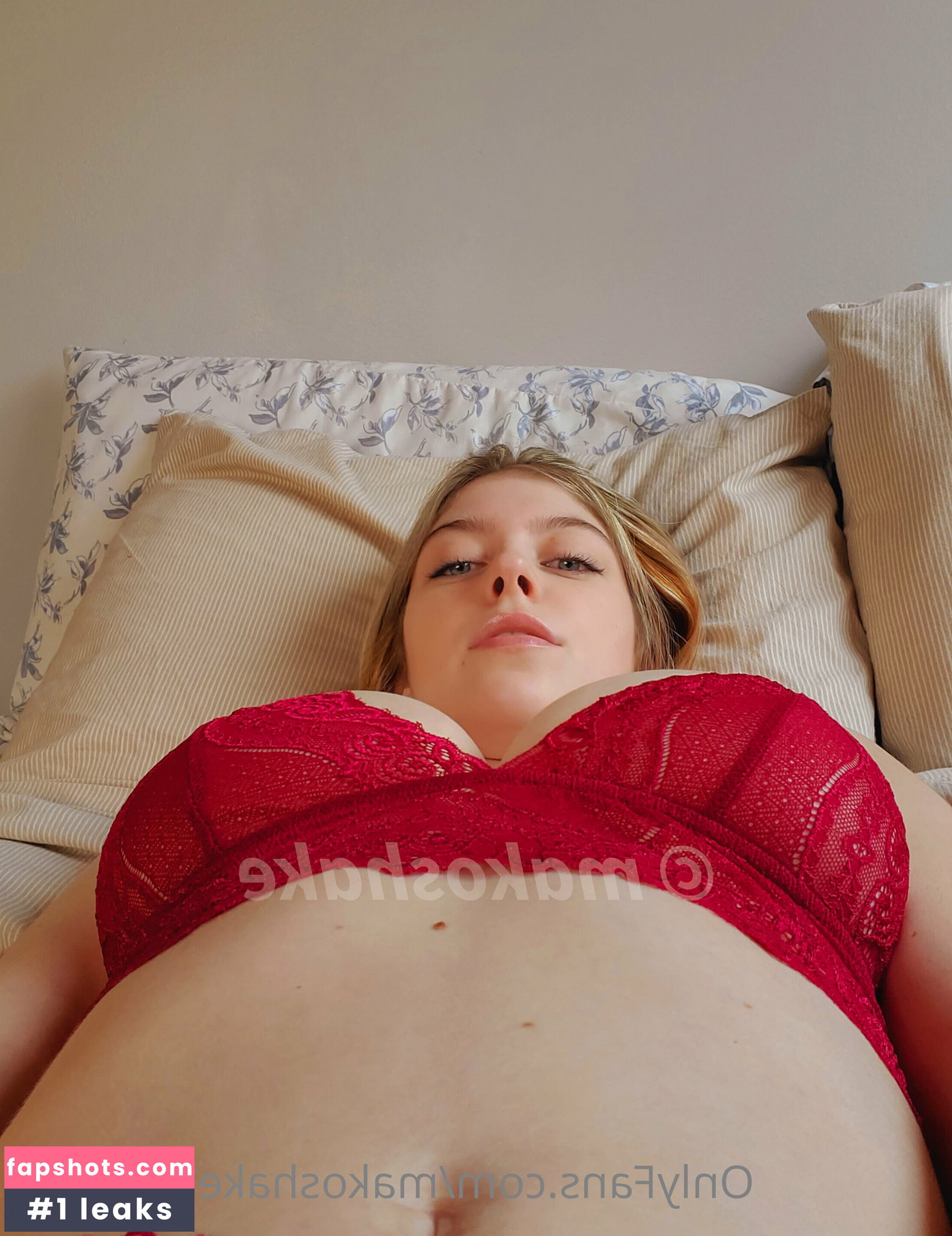 Carmen-Rae gallery photo #161