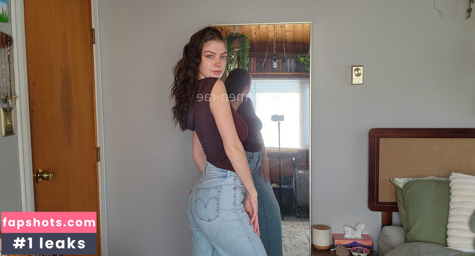 Carmen-Rae gallery photo #1163
