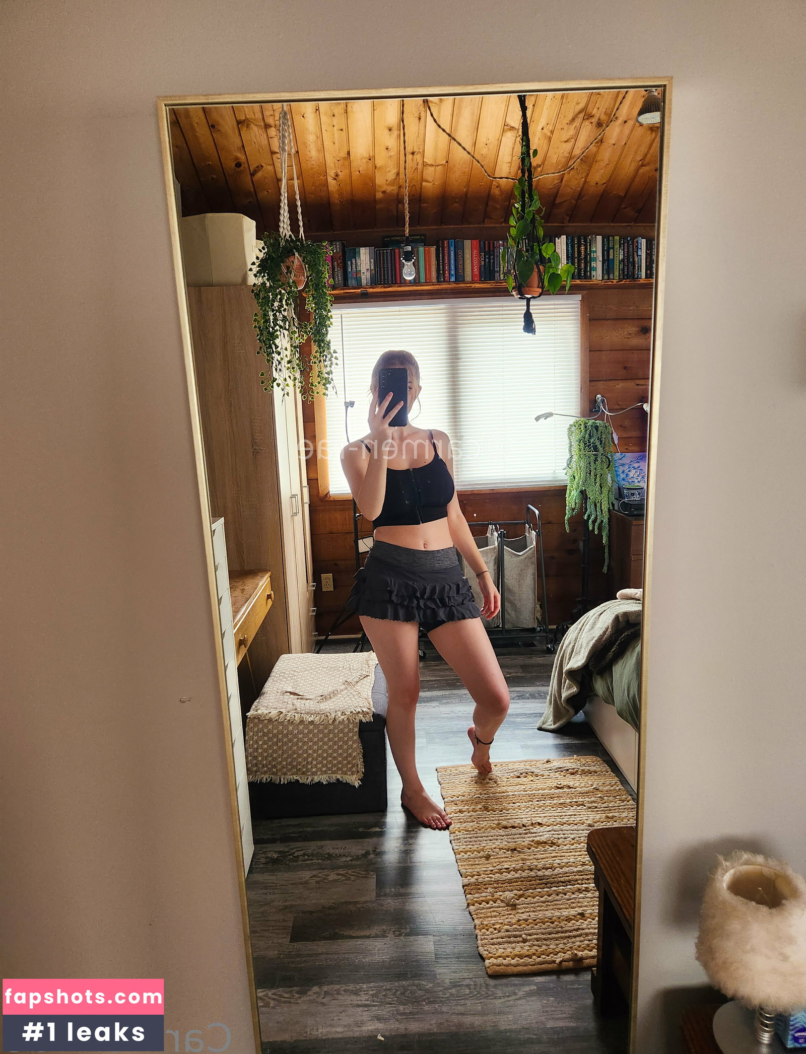 Carmen-Rae gallery photo #3792