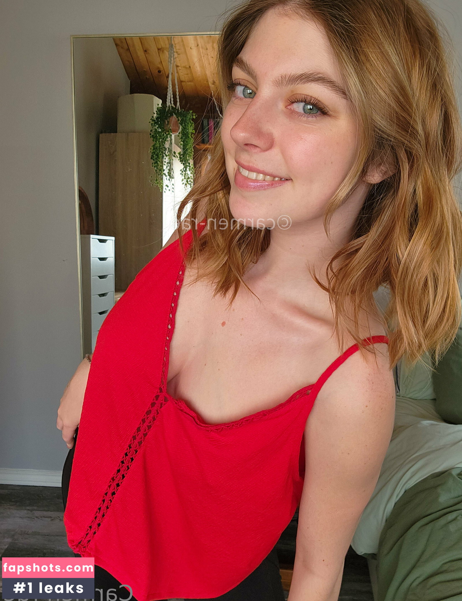 Carmen-Rae gallery photo #2318